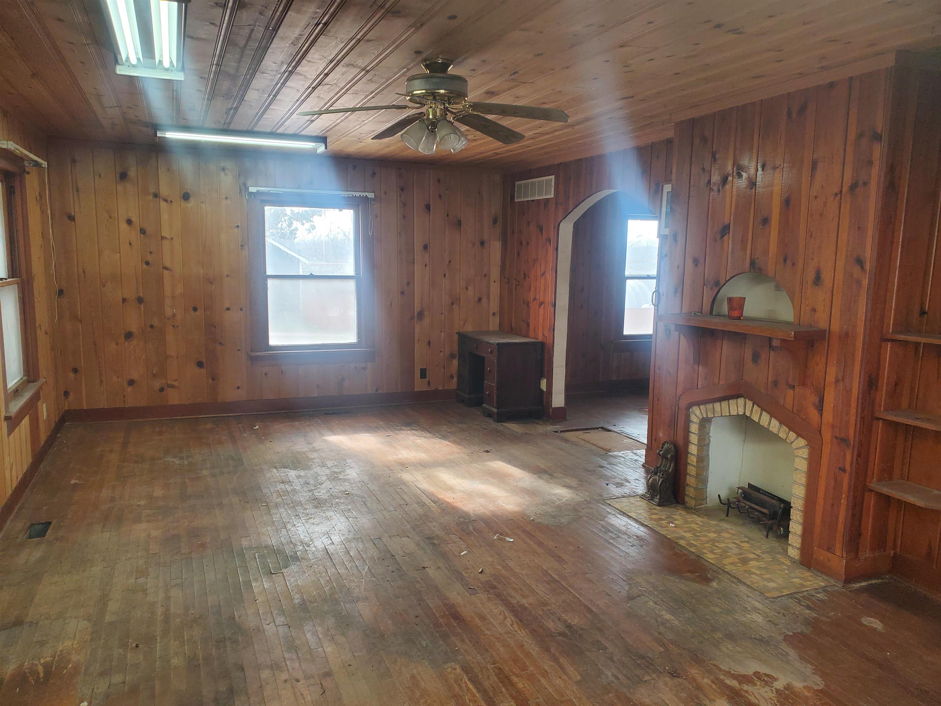 427 S 2nd Arkansas City KS 67005