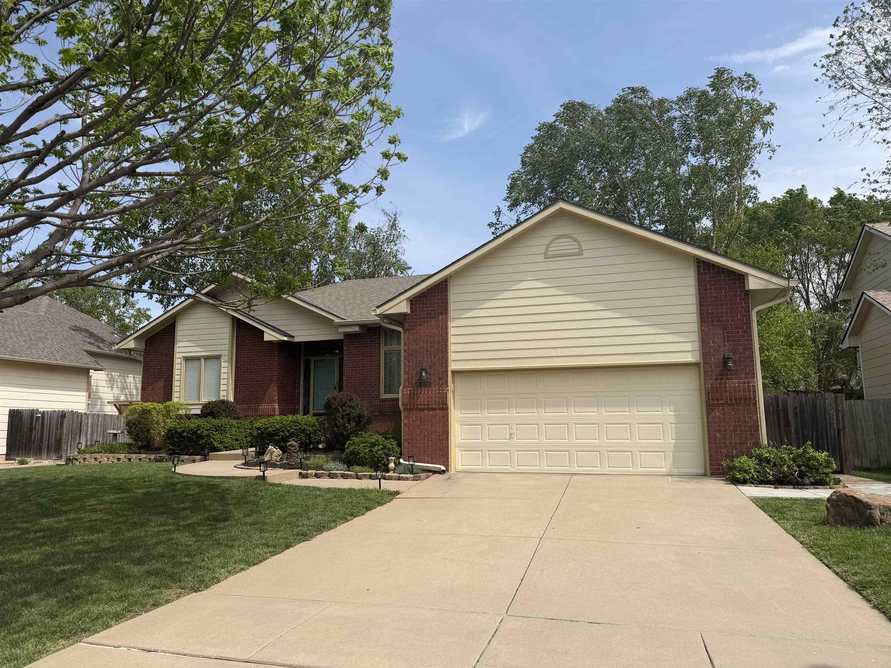 232 N Prescott Circle Wichita KS 67212
