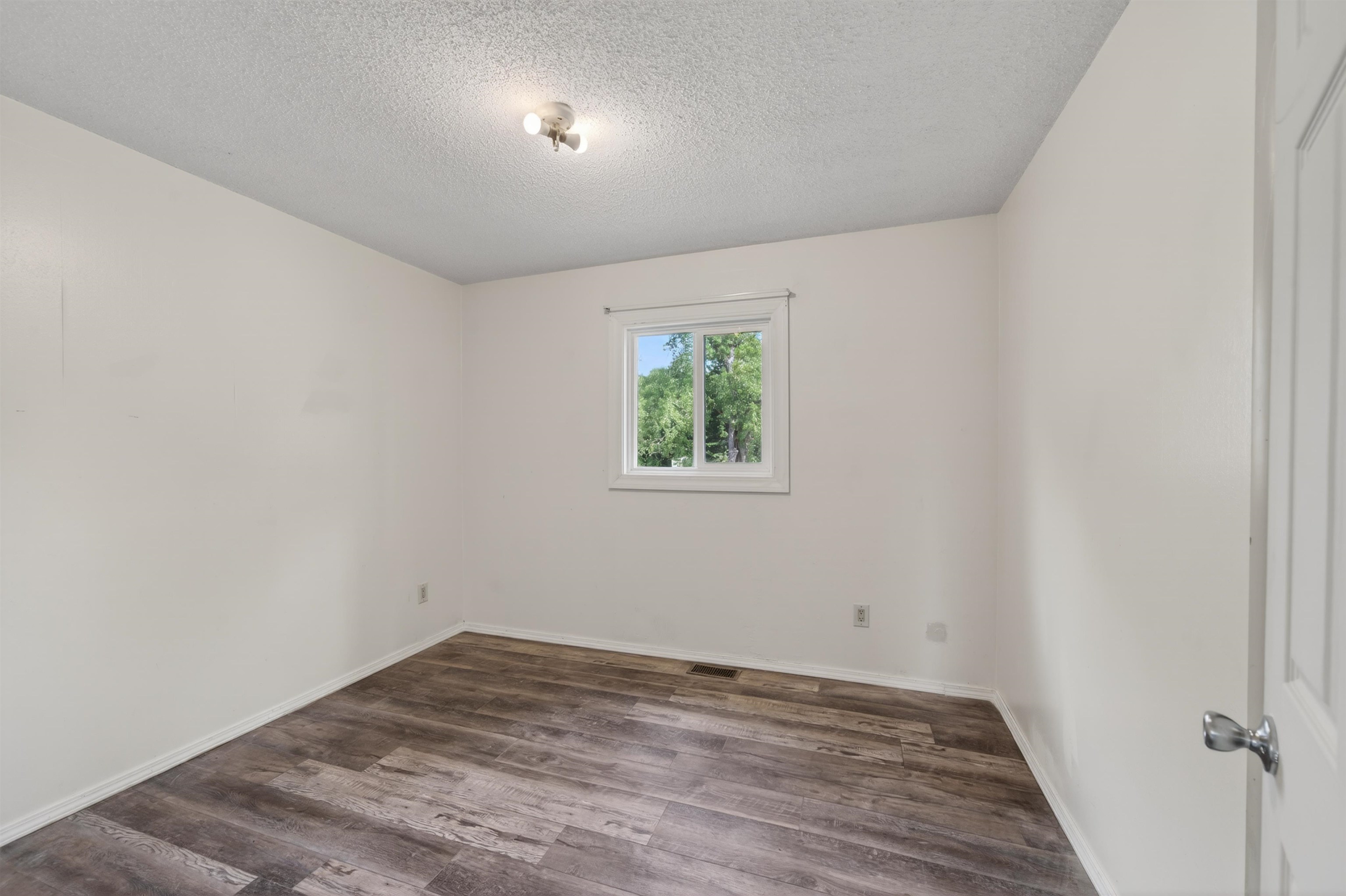 1600 E 87th Street S Haysville KS 67060