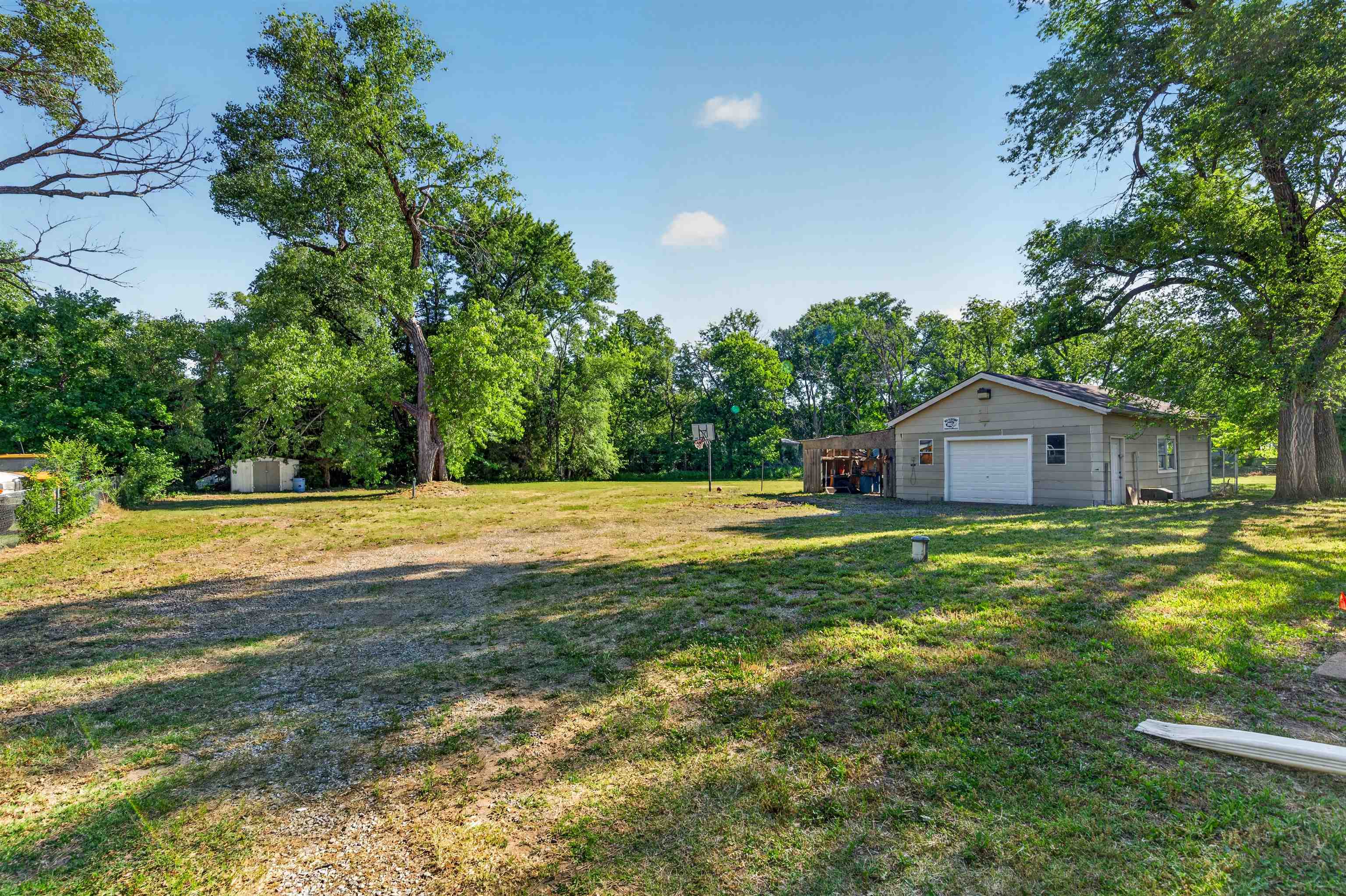 1600 E 87th Street S Haysville KS 67060