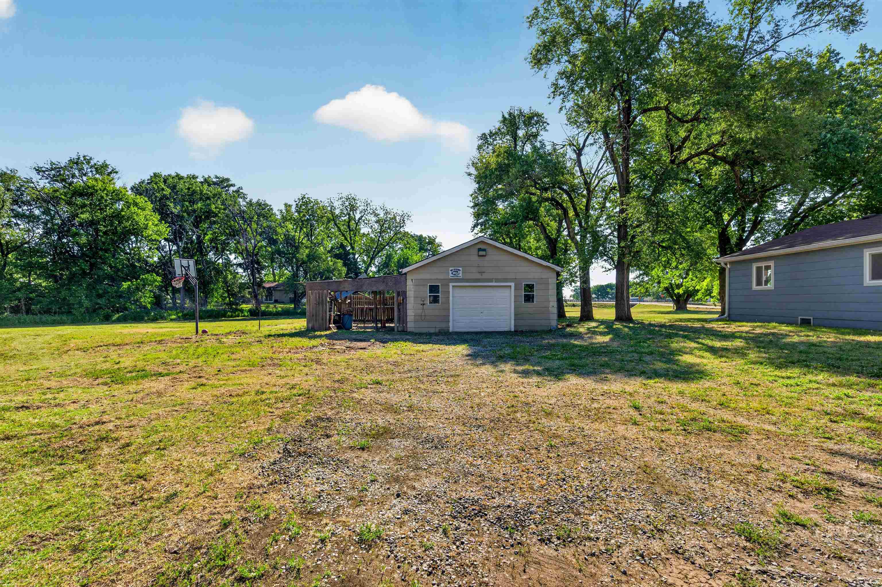 1600 E 87th Street S Haysville KS 67060