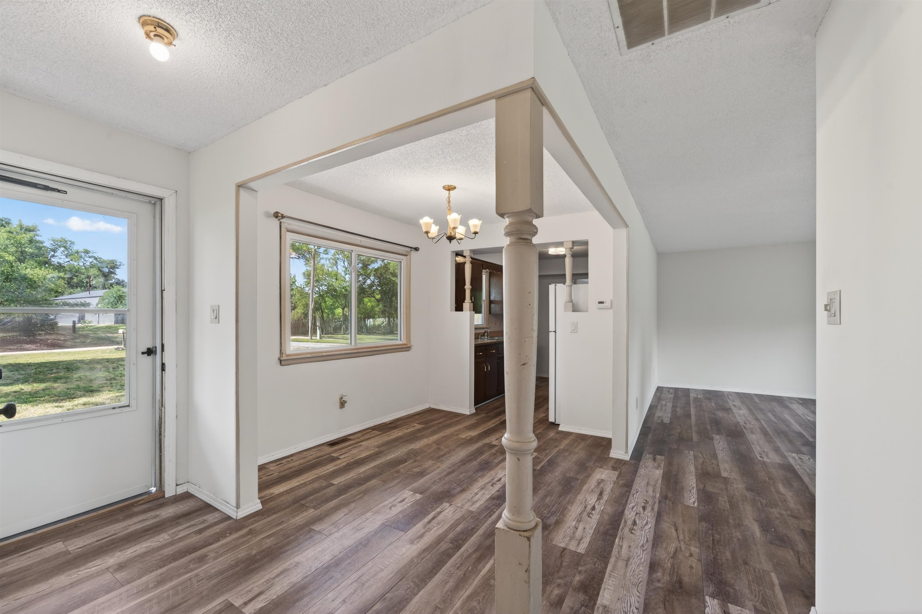 1600 E 87th Street S Haysville KS 67060