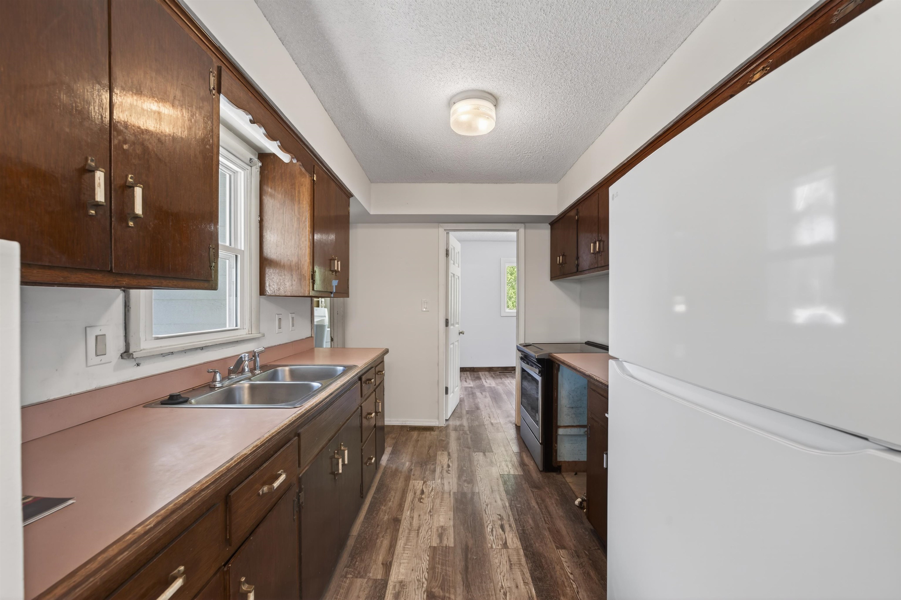 1600 E 87th Street S Haysville KS 67060