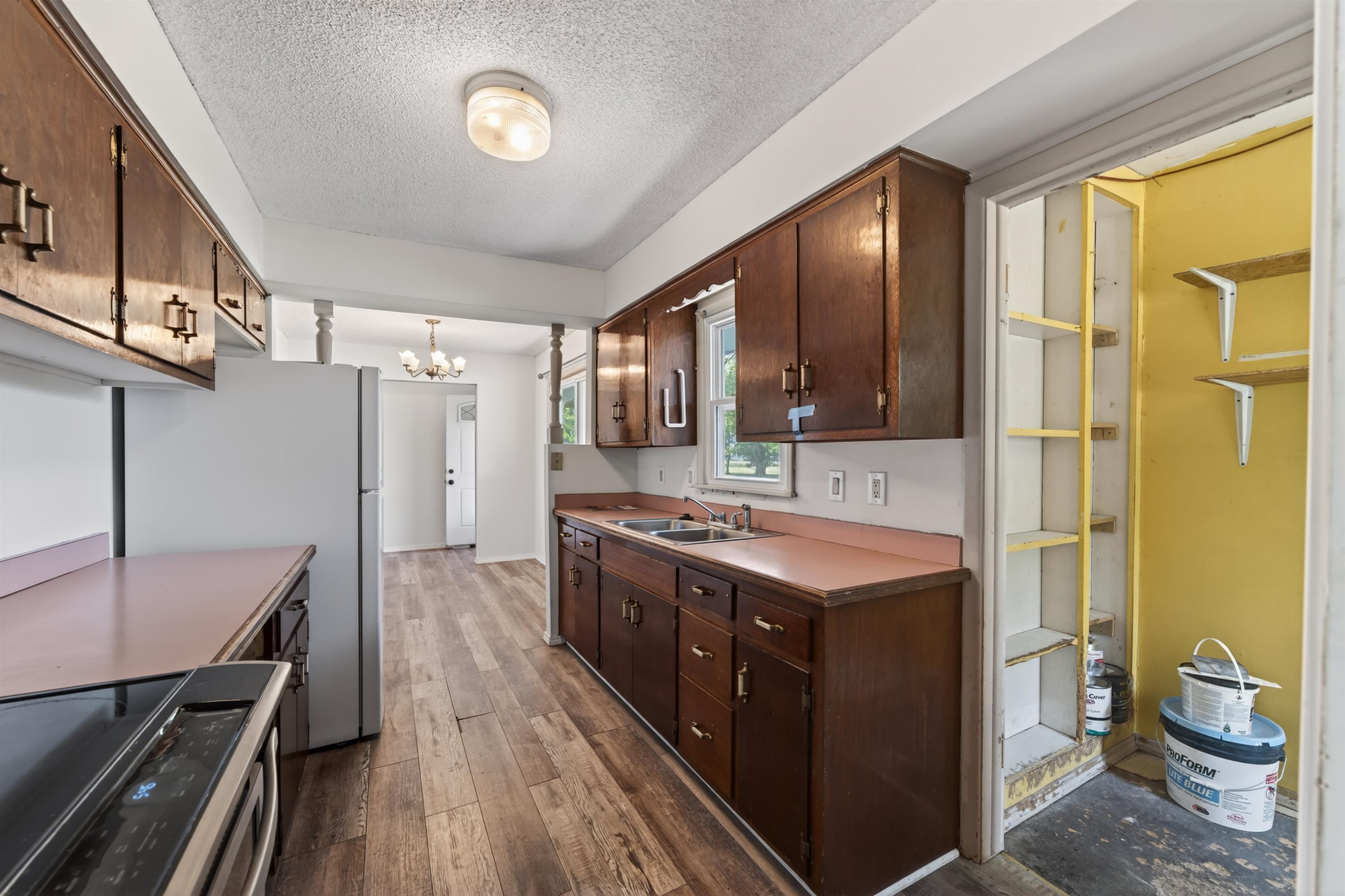 1600 E 87th Street S Haysville KS 67060