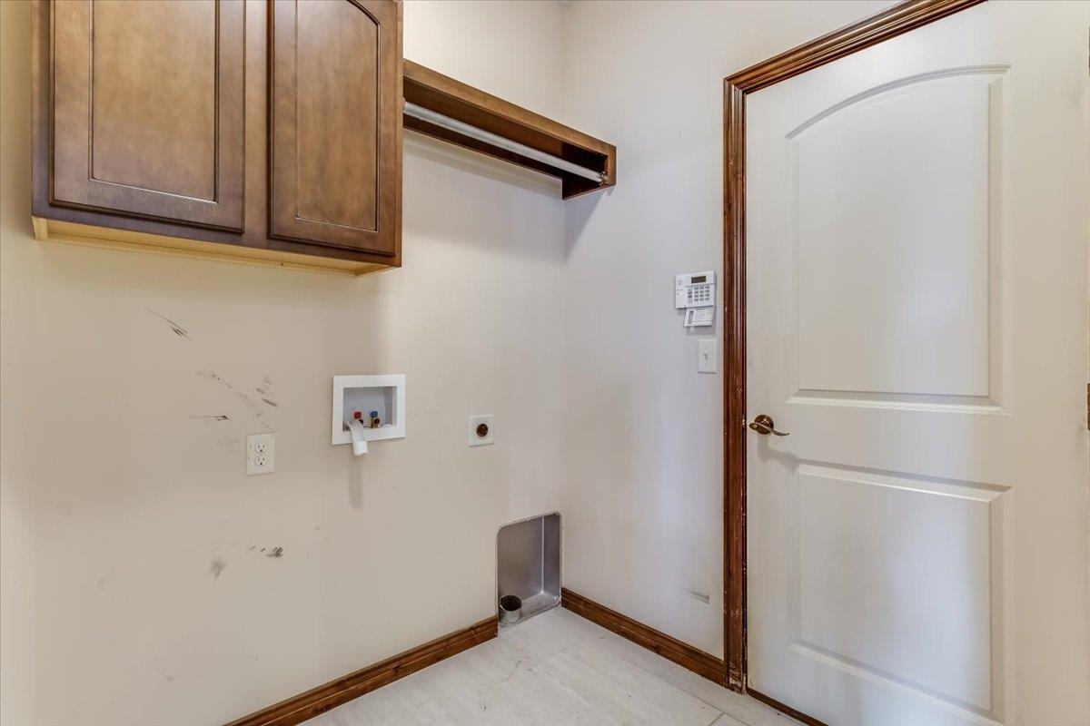 2726 N Woodridge Wichita KS 67226