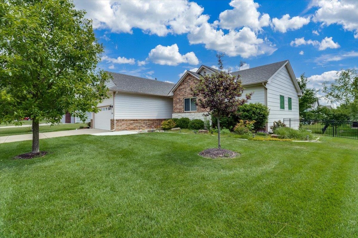 2726 N Woodridge Wichita KS 67226