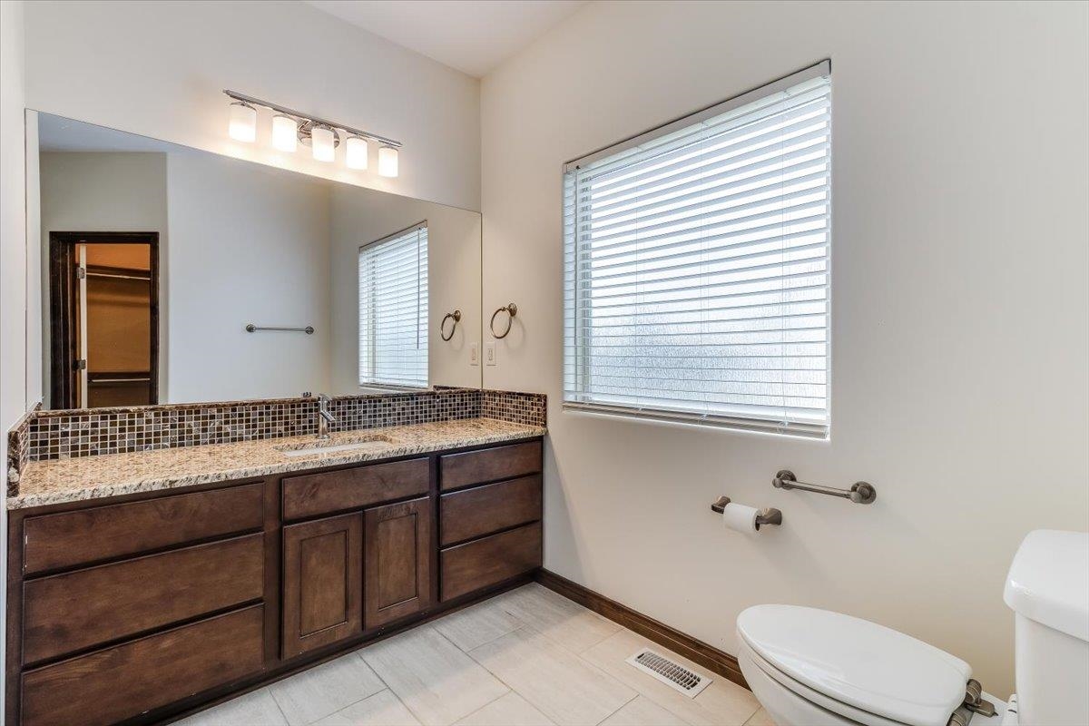 2726 N Woodridge Wichita KS 67226