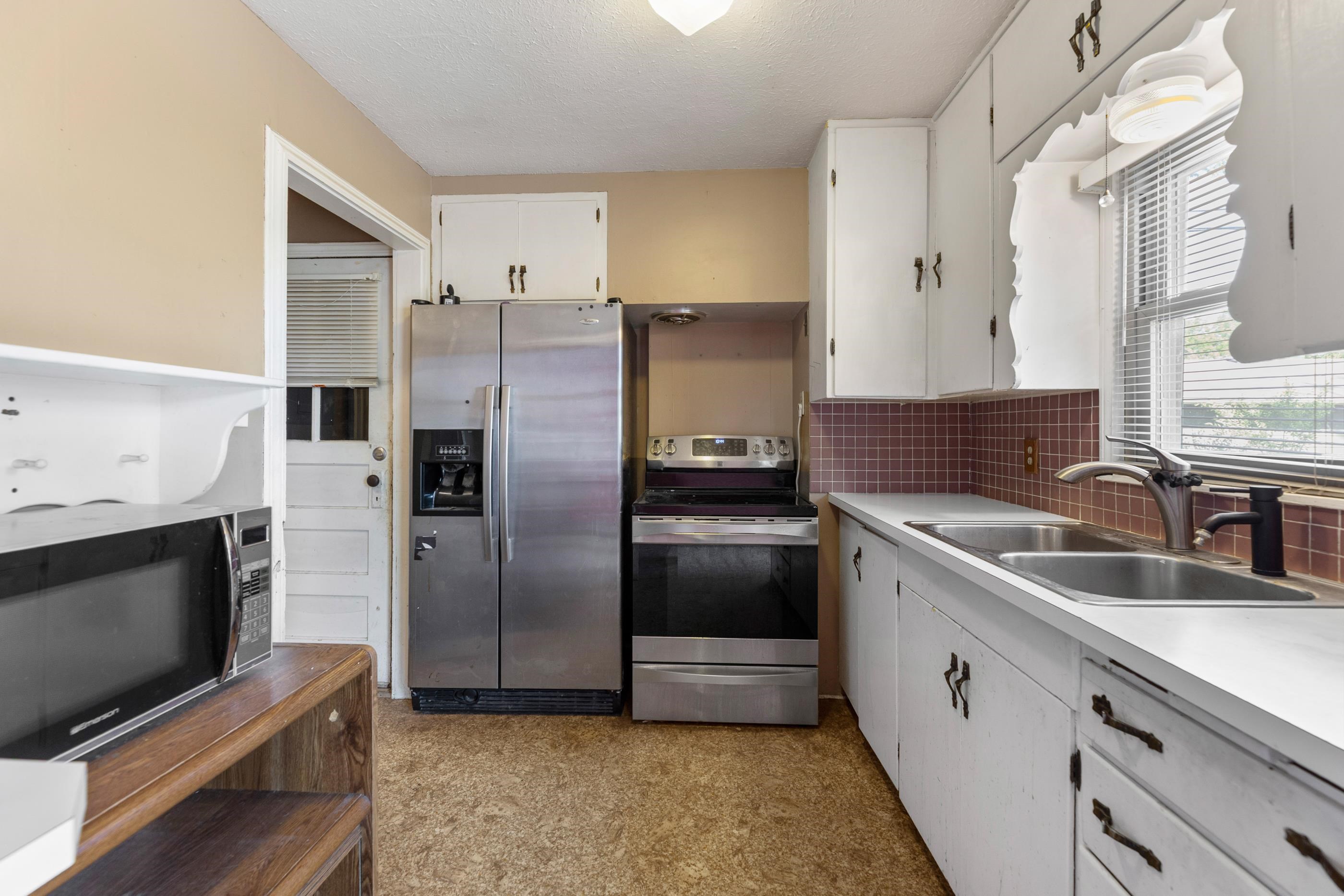 202 W 25th Avenue Hutchinson KS 67502