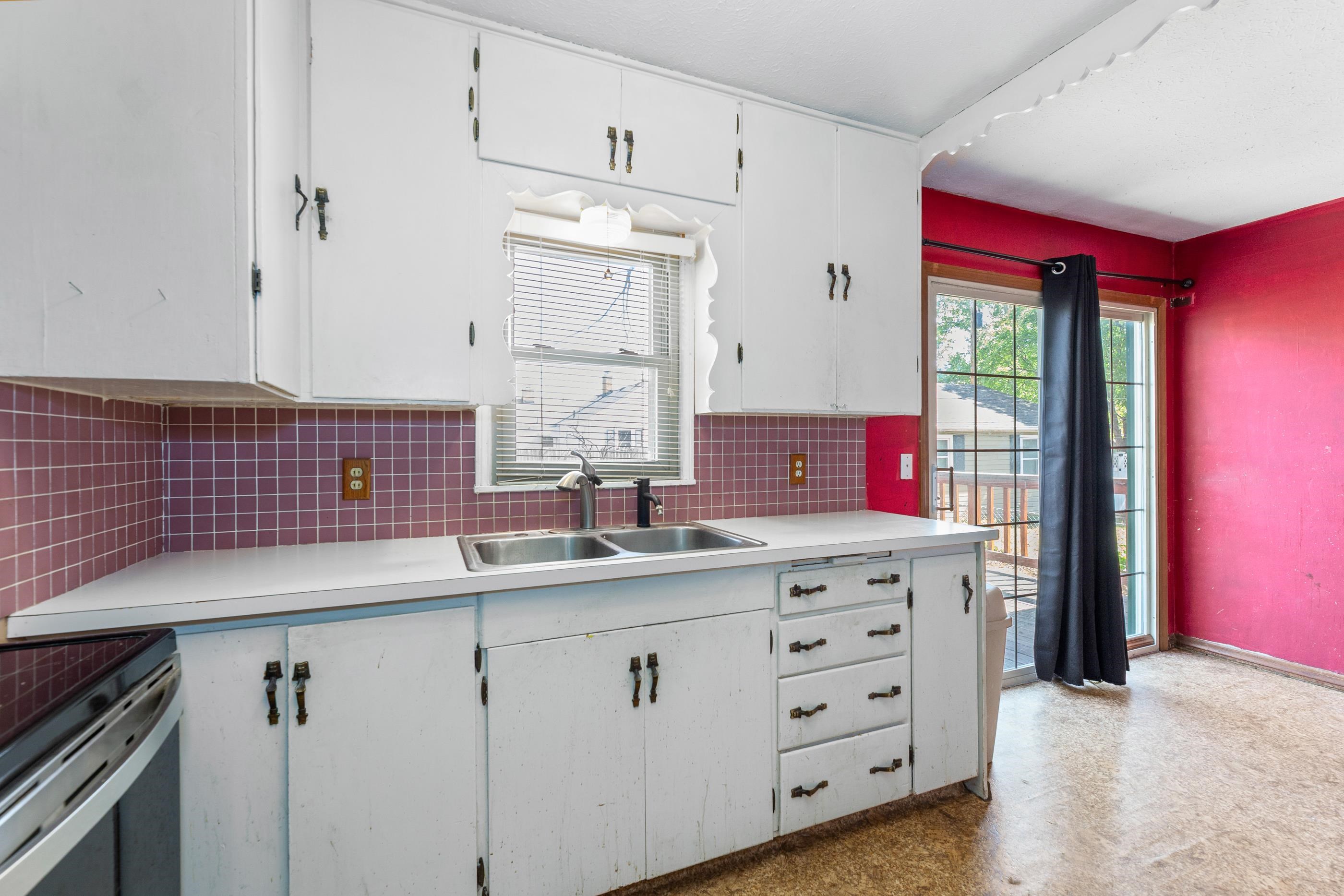 202 W 25th Avenue Hutchinson KS 67502
