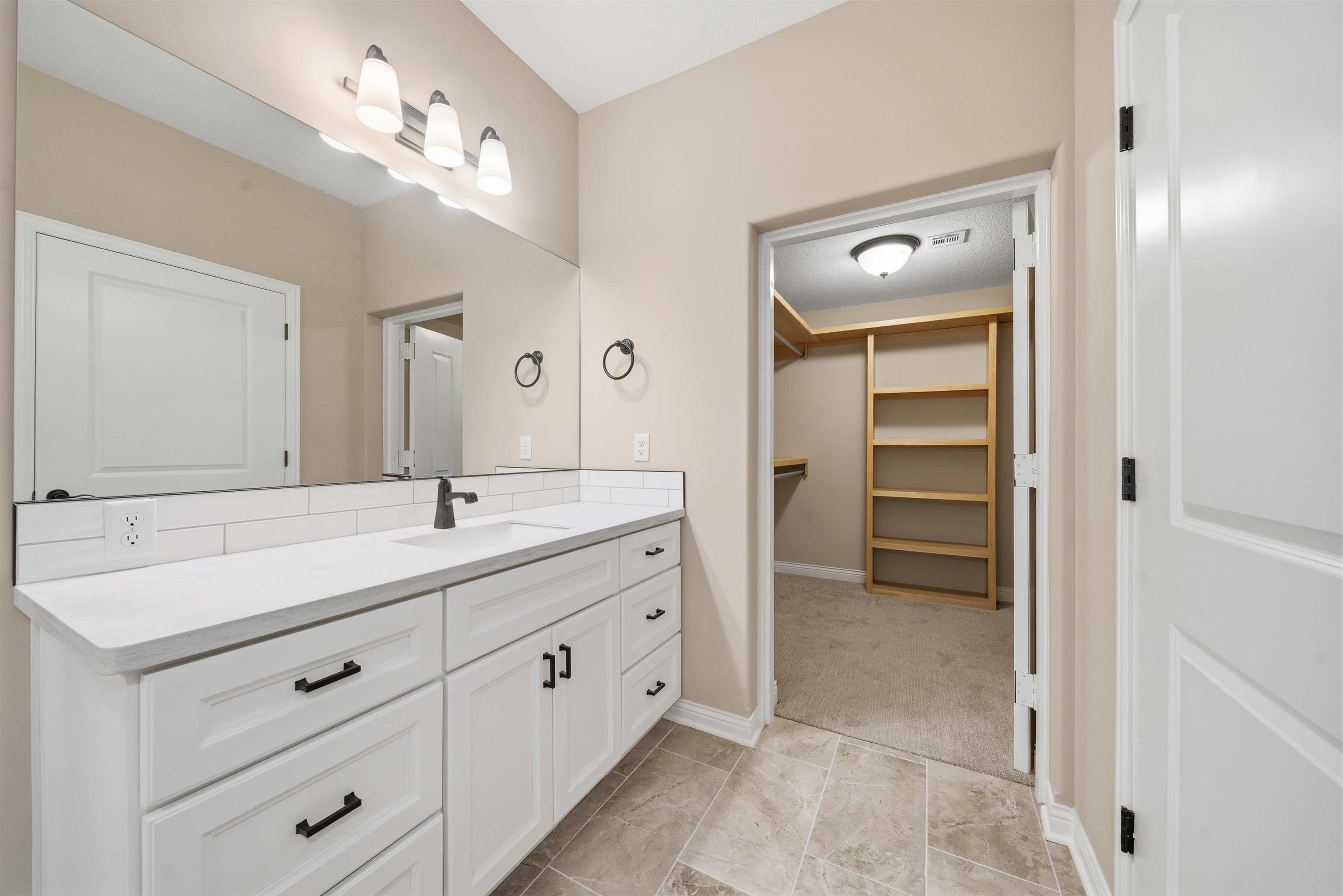 3641 N Lakeway Court Wichita KS 67205