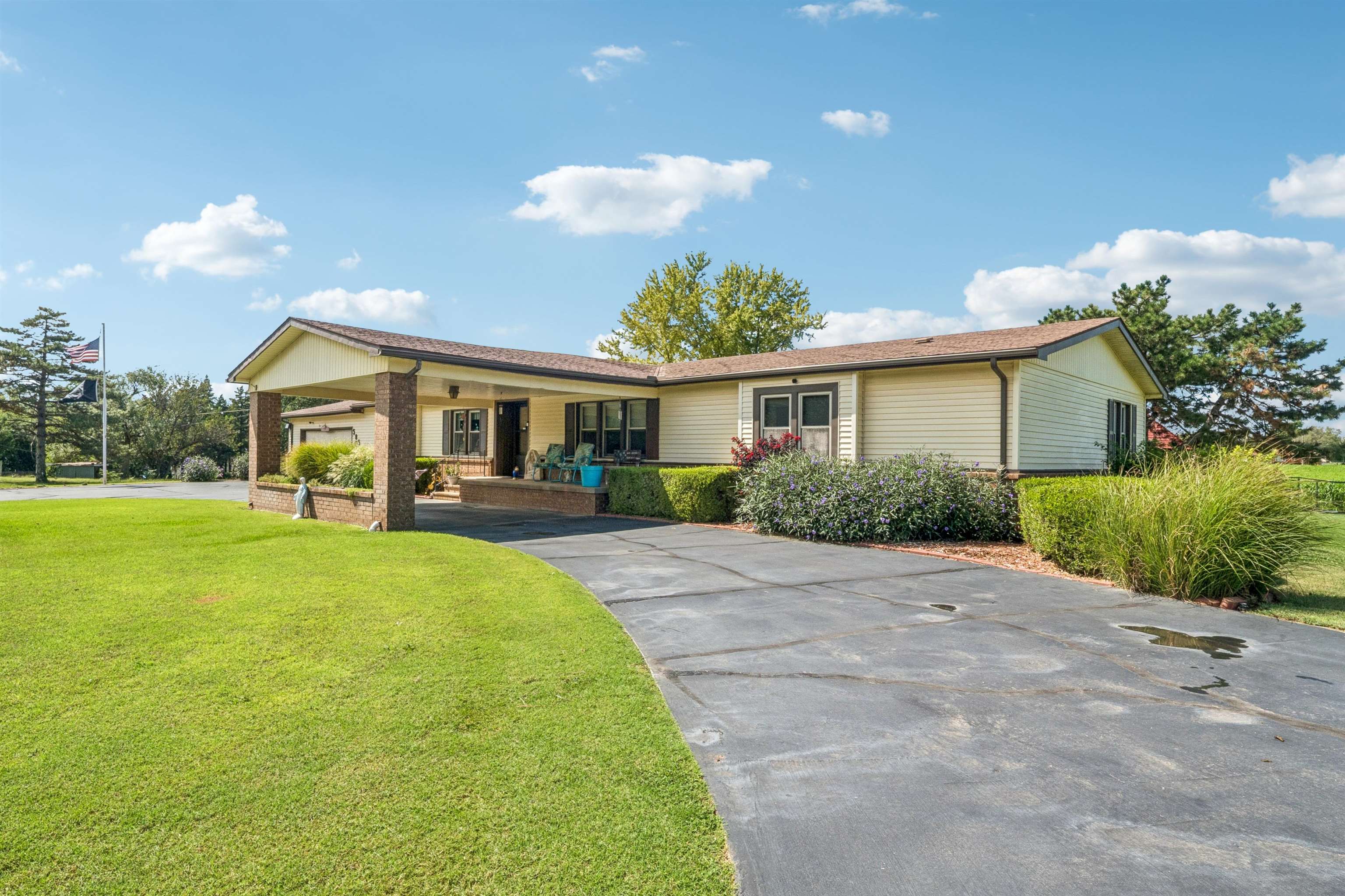 505 N Webb Street Caldwell KS 67022