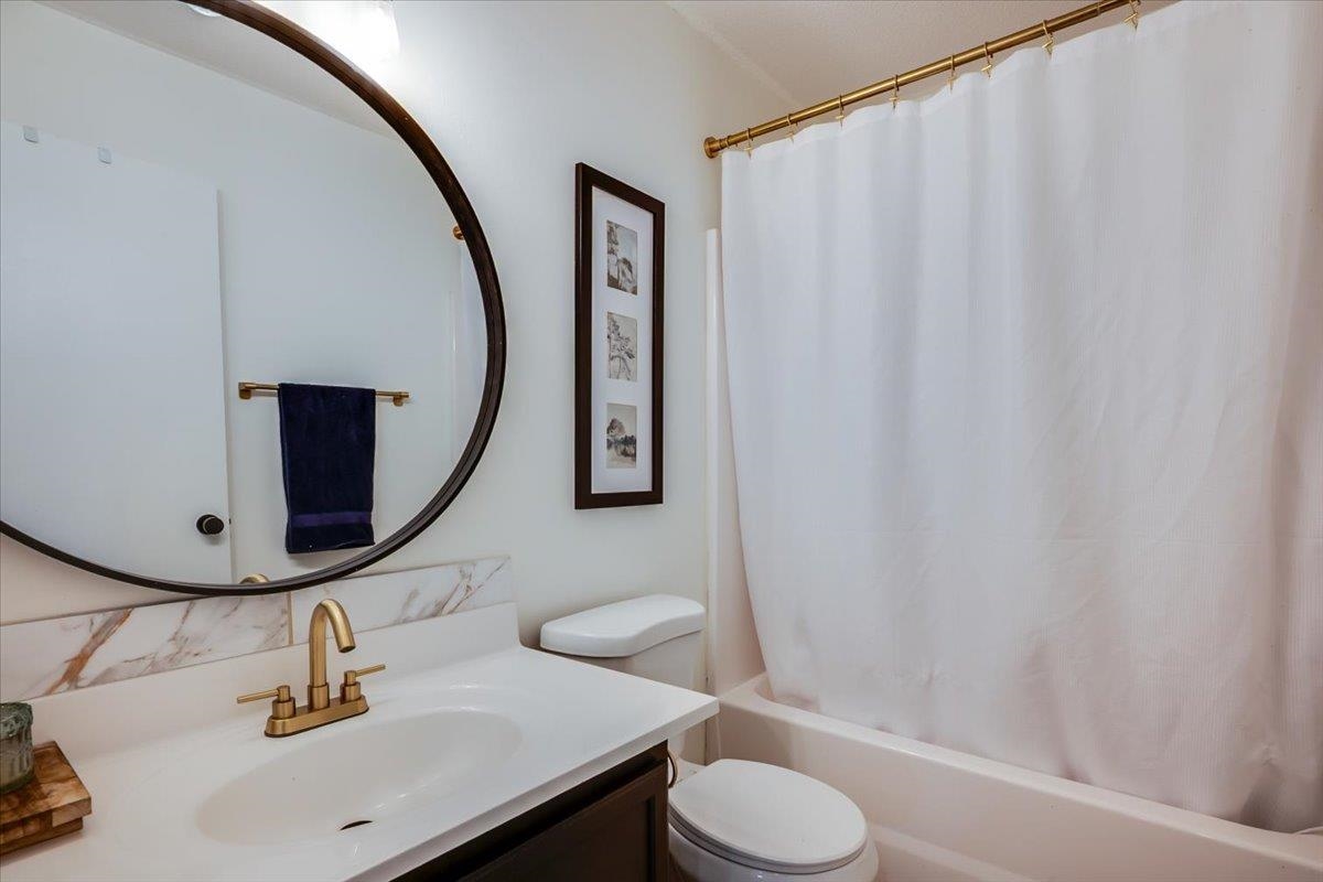 241 S Stoneridge Street Valley Center KS 67147