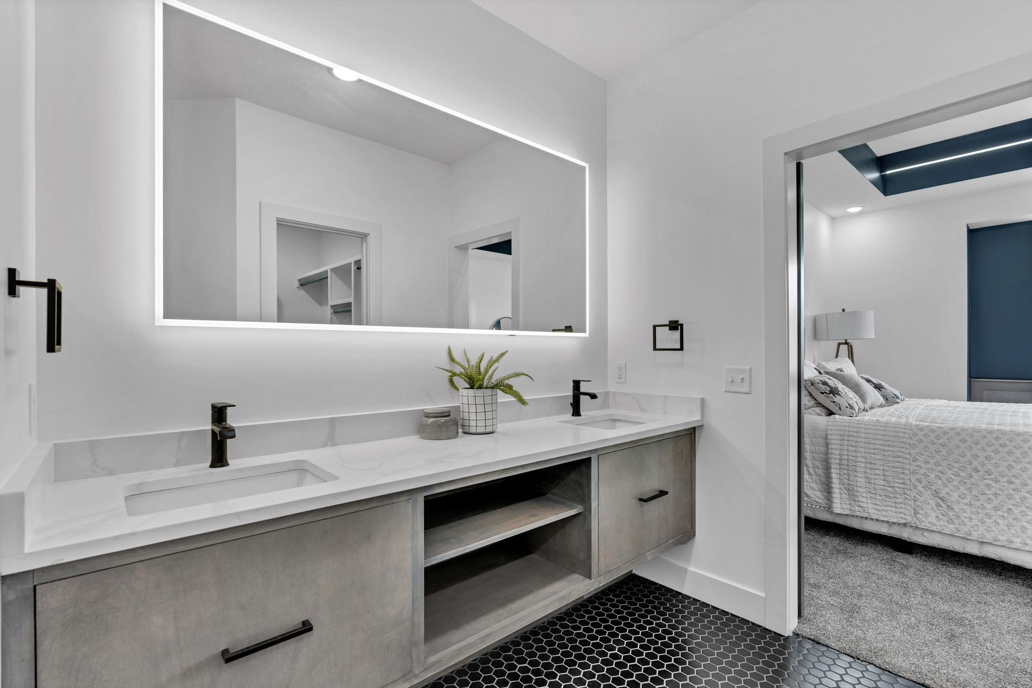 6641 N Silverton Street Park City KS 67219