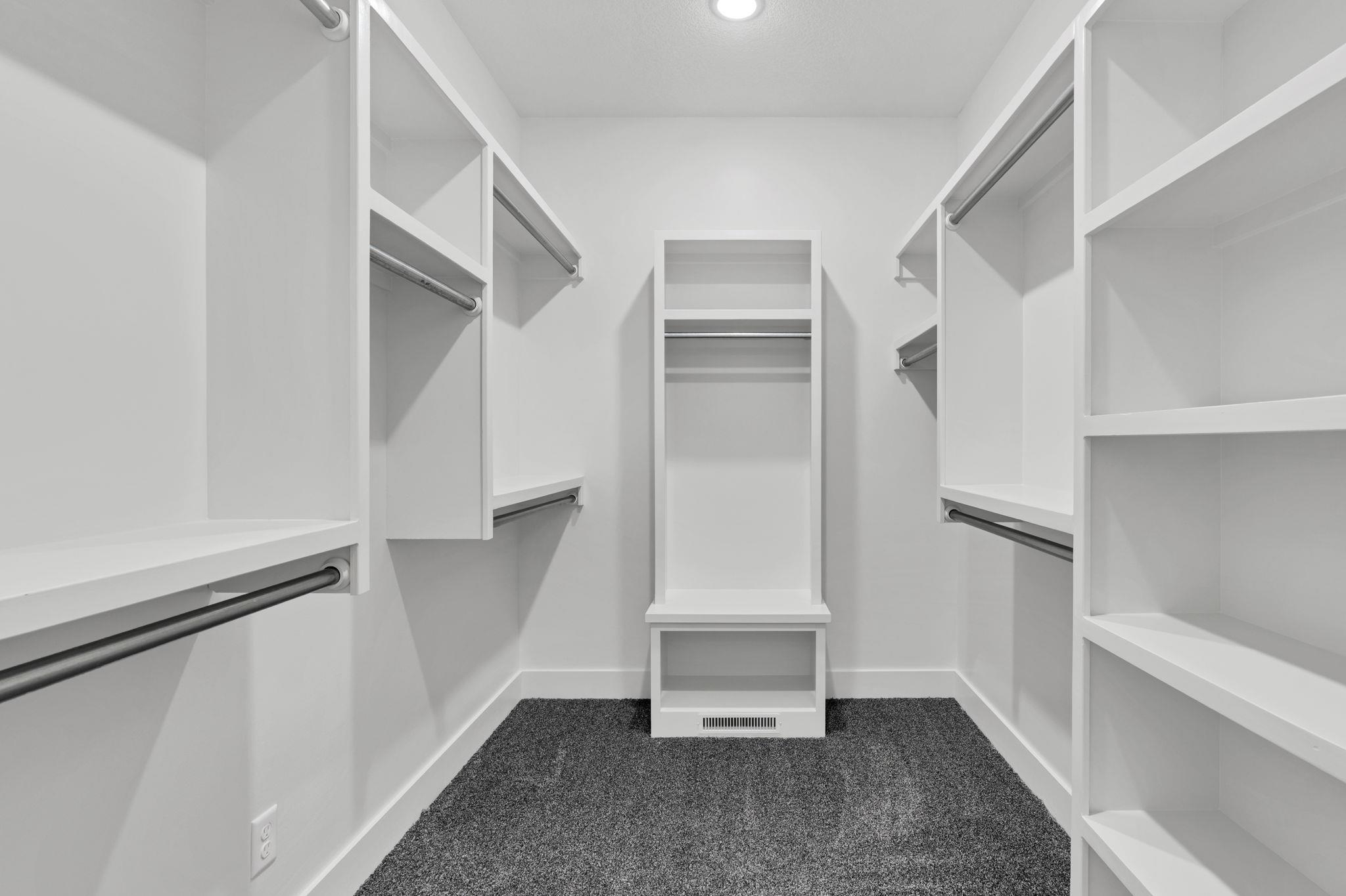 6641 N Silverton Street Park City KS 67219