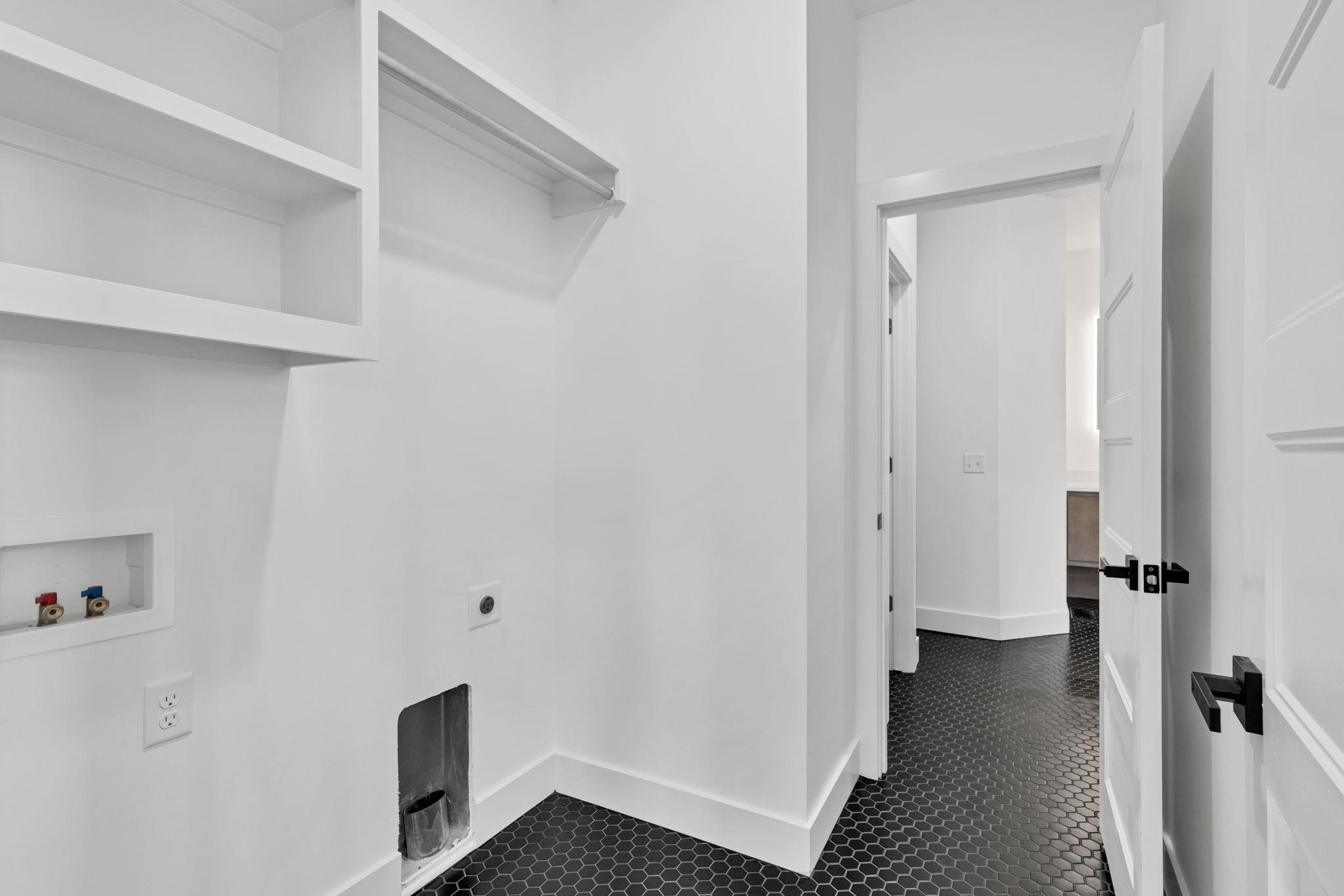 6641 N Silverton Street Park City KS 67219