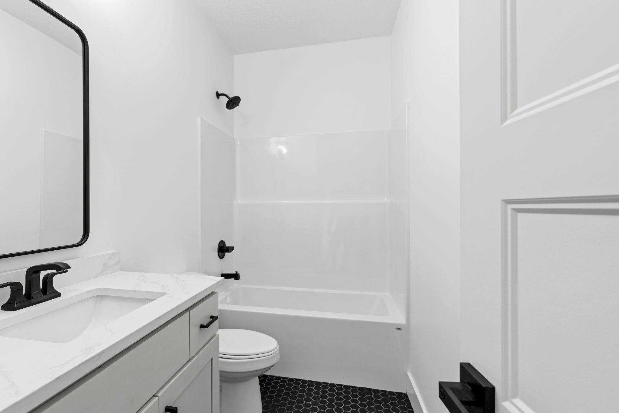 6641 N Silverton Street Park City KS 67219
