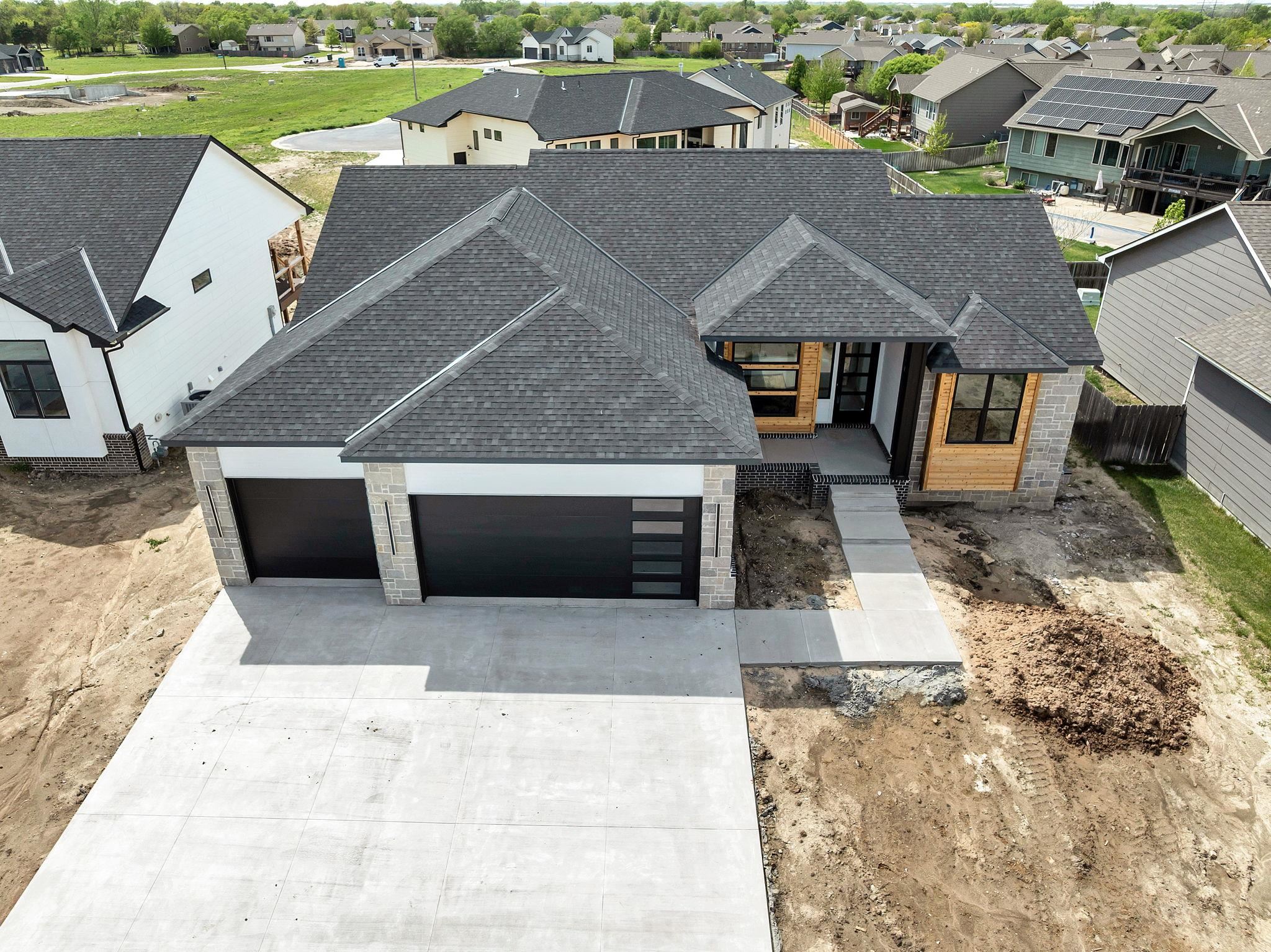 6641 N Silverton Street Park City KS 67219