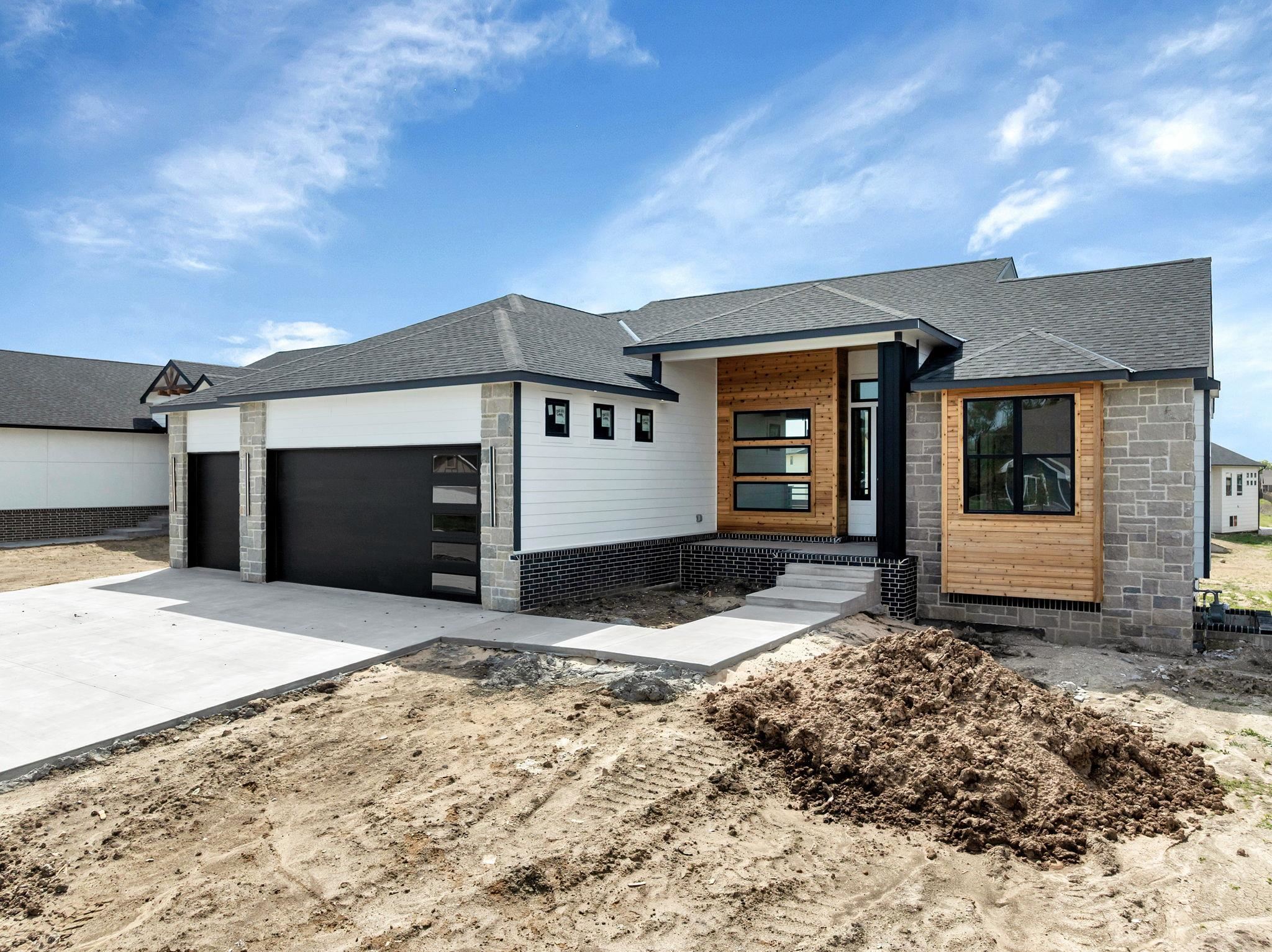 6641 N Silverton Street Park City KS 67219