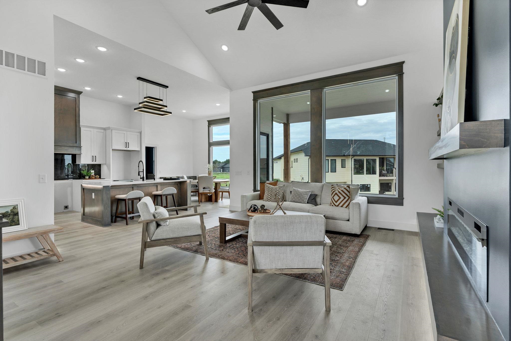 6641 N Silverton Street Park City KS 67219