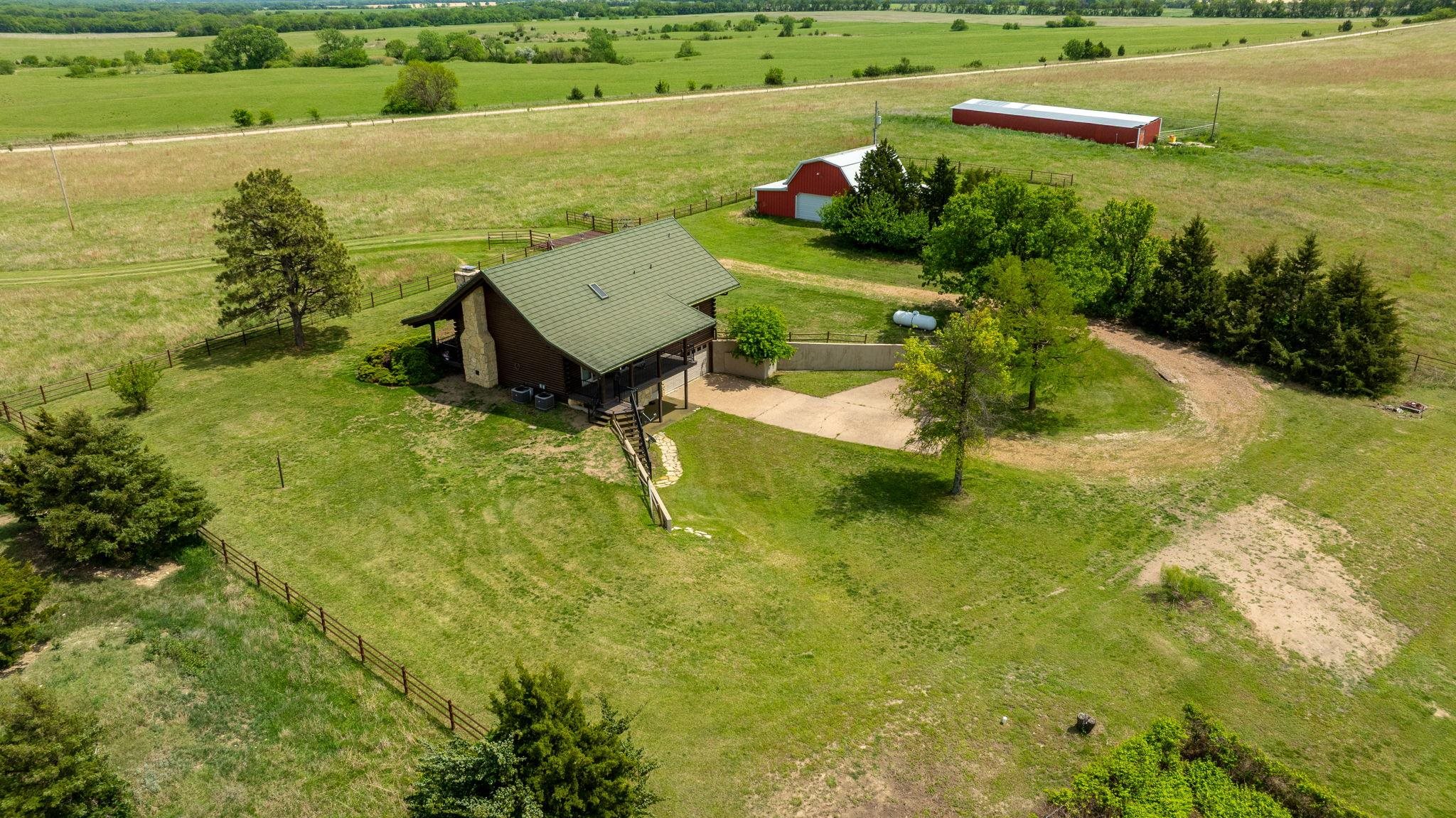9615 S Rock Road Valley Center KS 67147