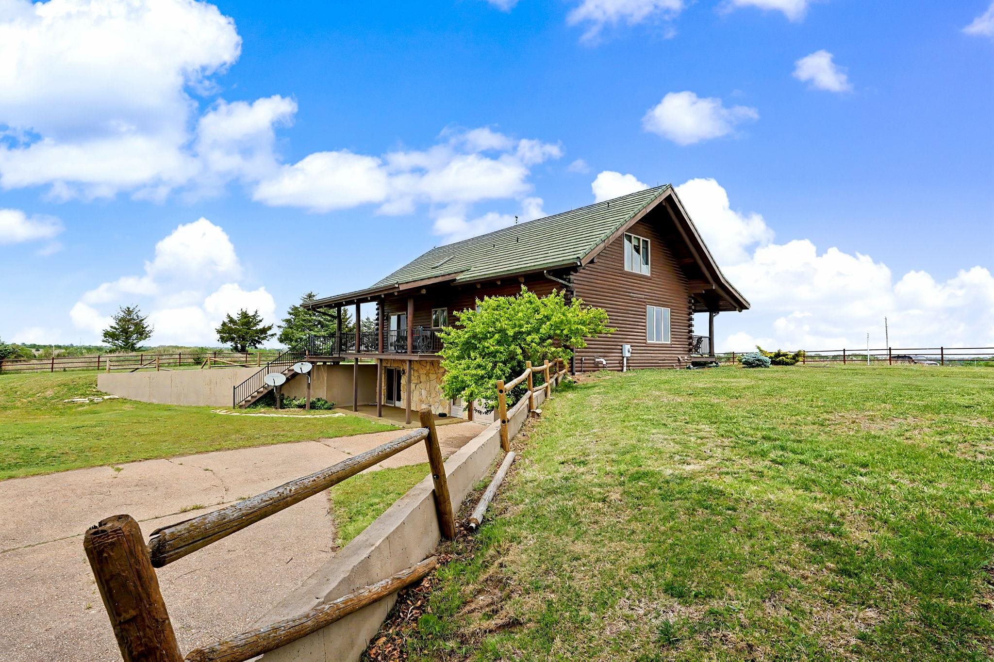 9615 S Rock Road Valley Center KS 67147