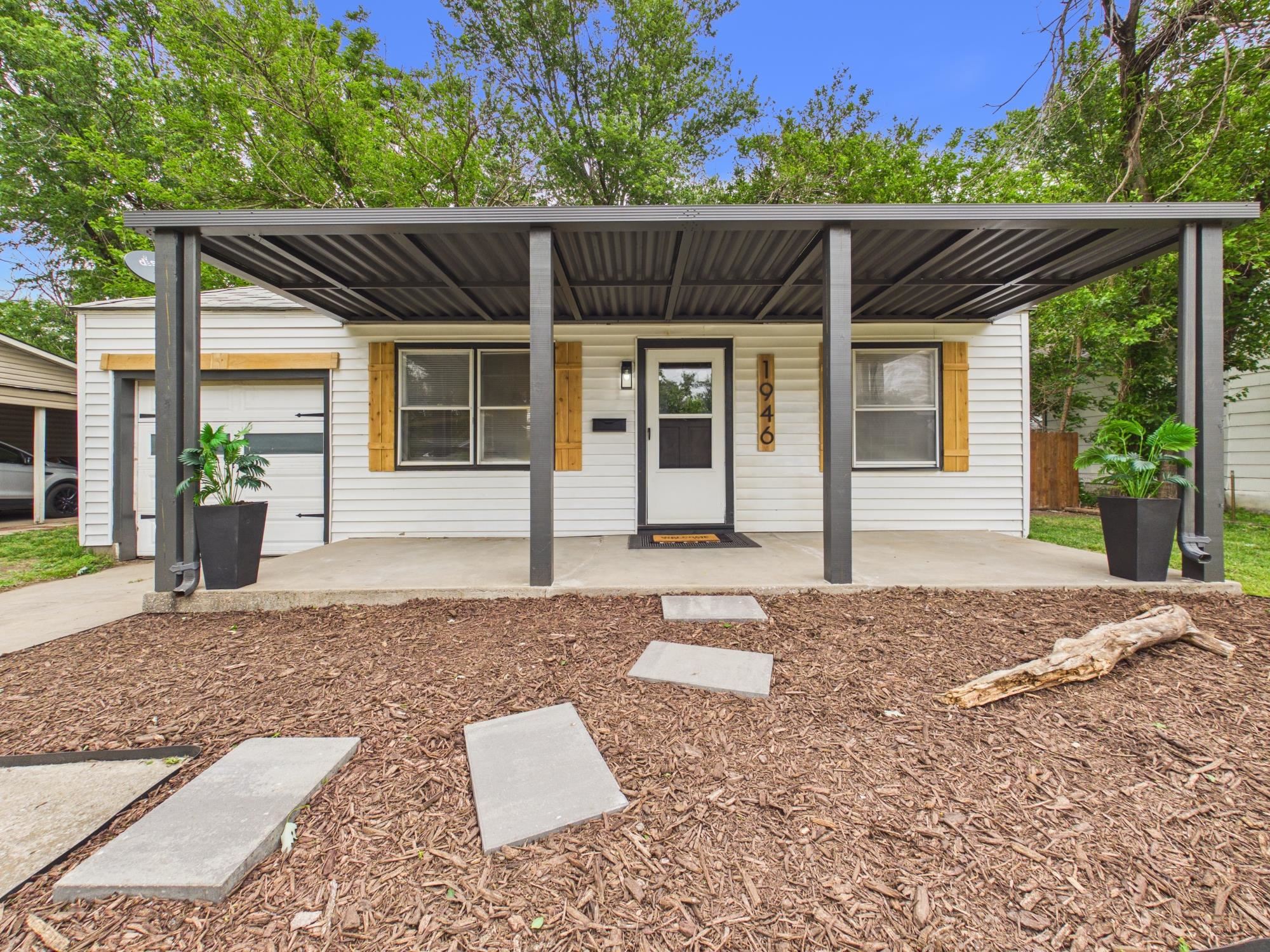1946 S Santa Fe Avenue Wichita KS 67211