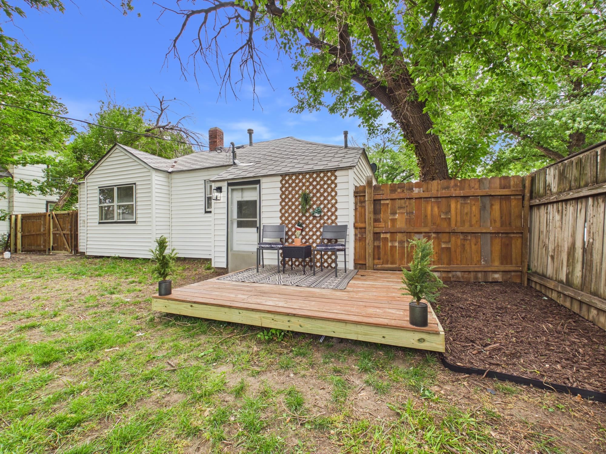 1946 S Santa Fe Avenue Wichita KS 67211