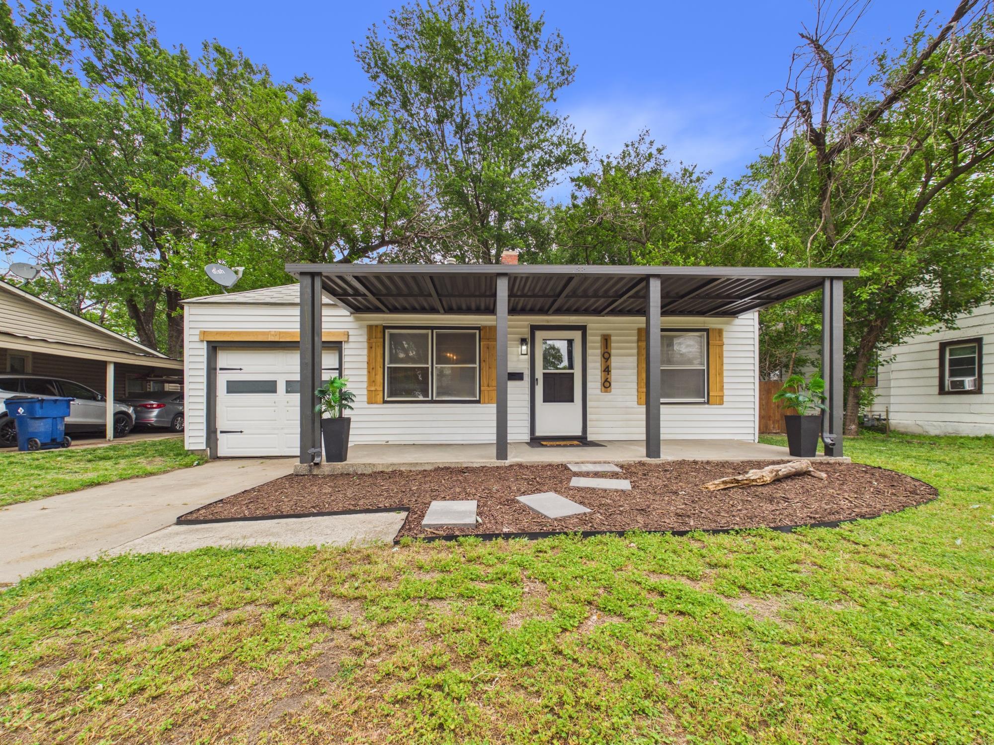 1946 S Santa Fe Avenue Wichita KS 67211