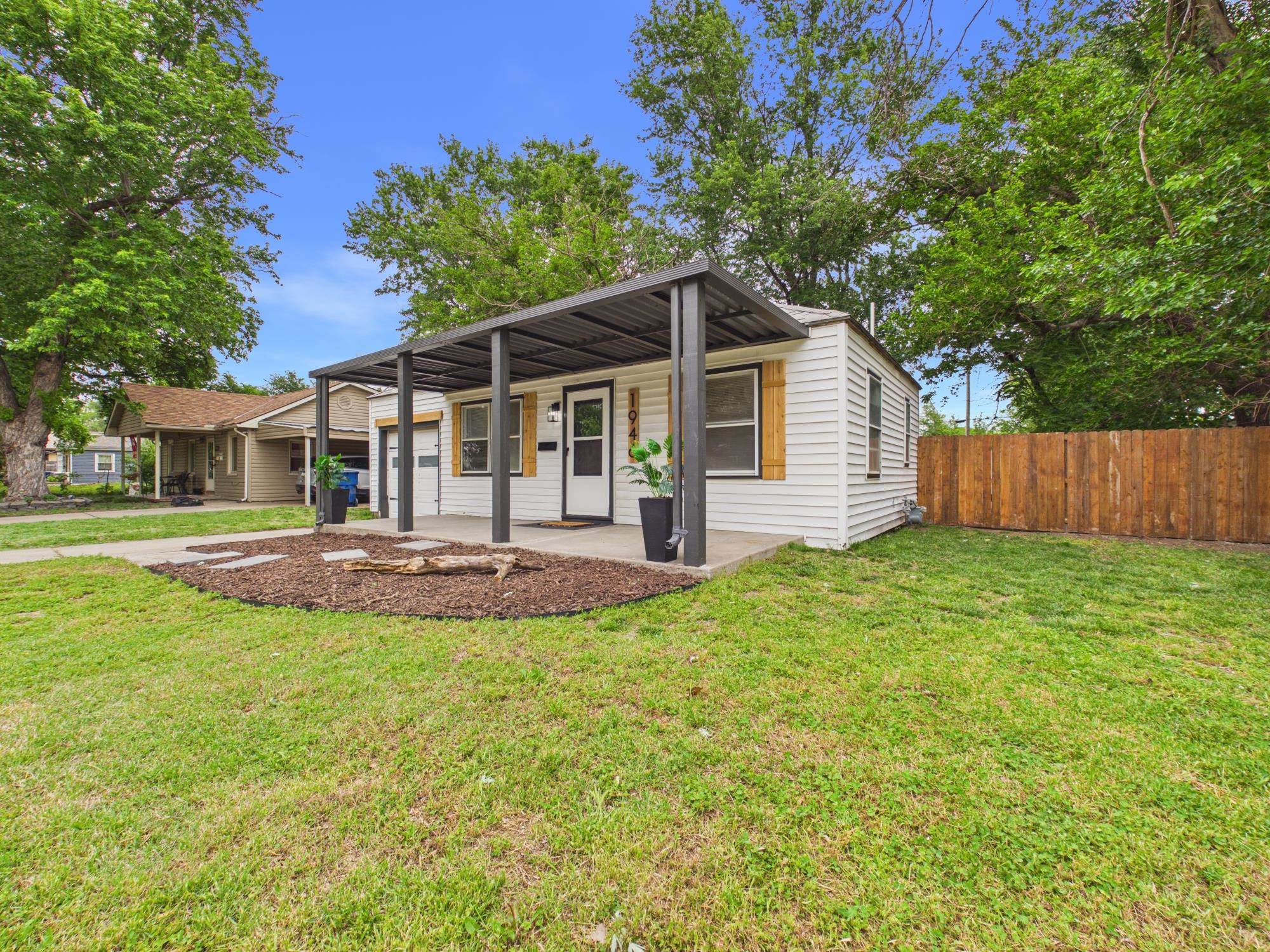 1946 S Santa Fe Avenue Wichita KS 67211