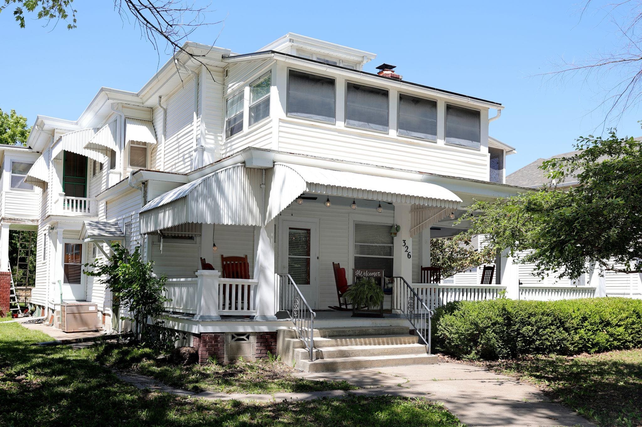 326 E 3rd Newton KS 67114