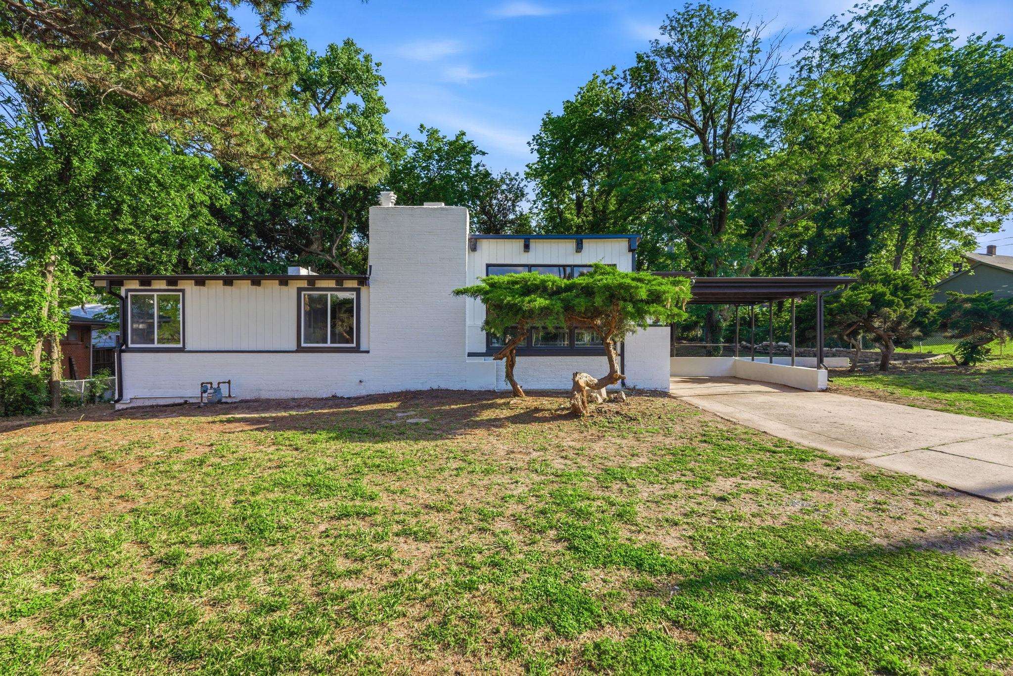 3527 E 15th Wichita KS 67208