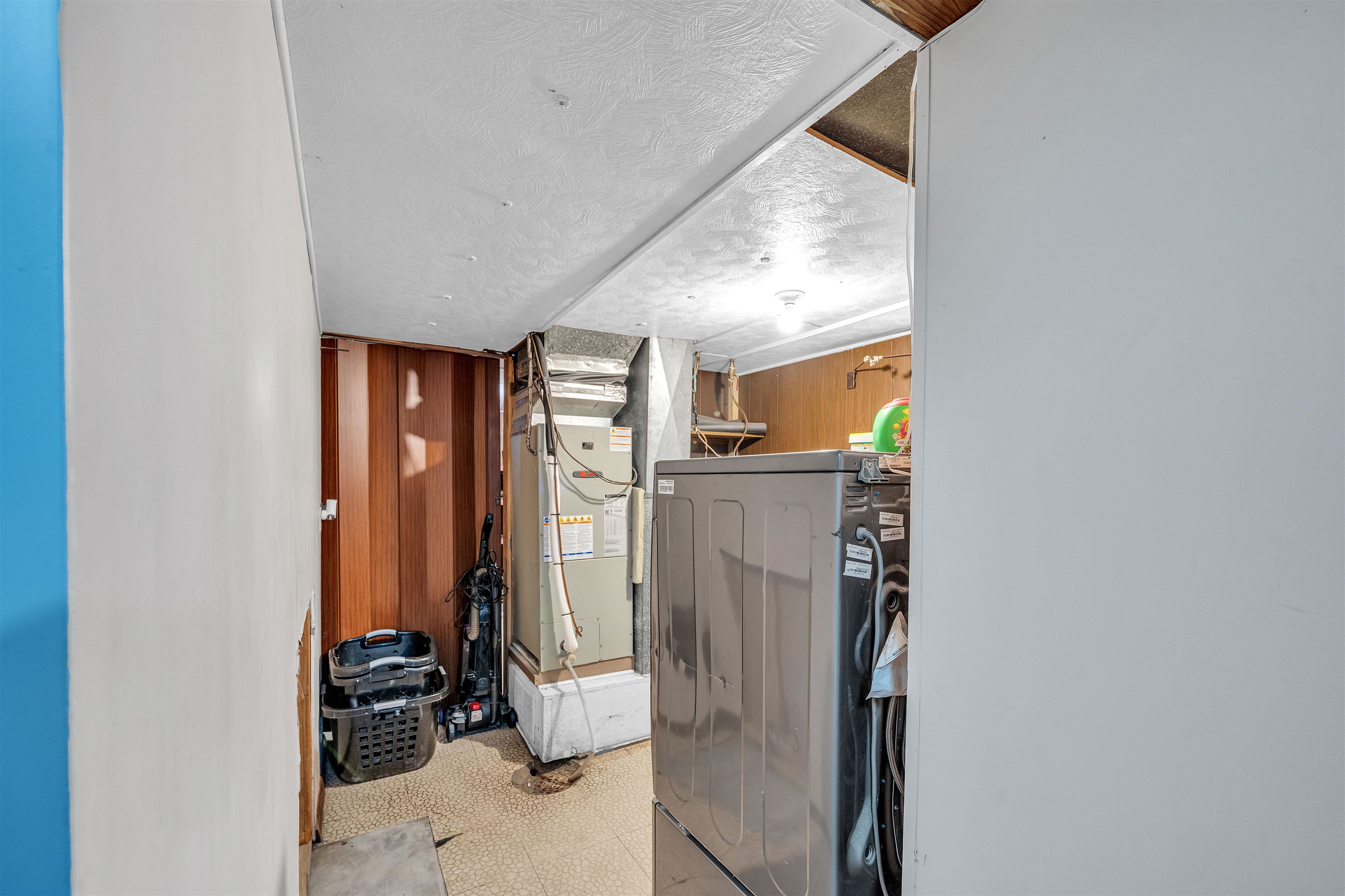 214 N Sedgwick Avenue Burrton KS 67020