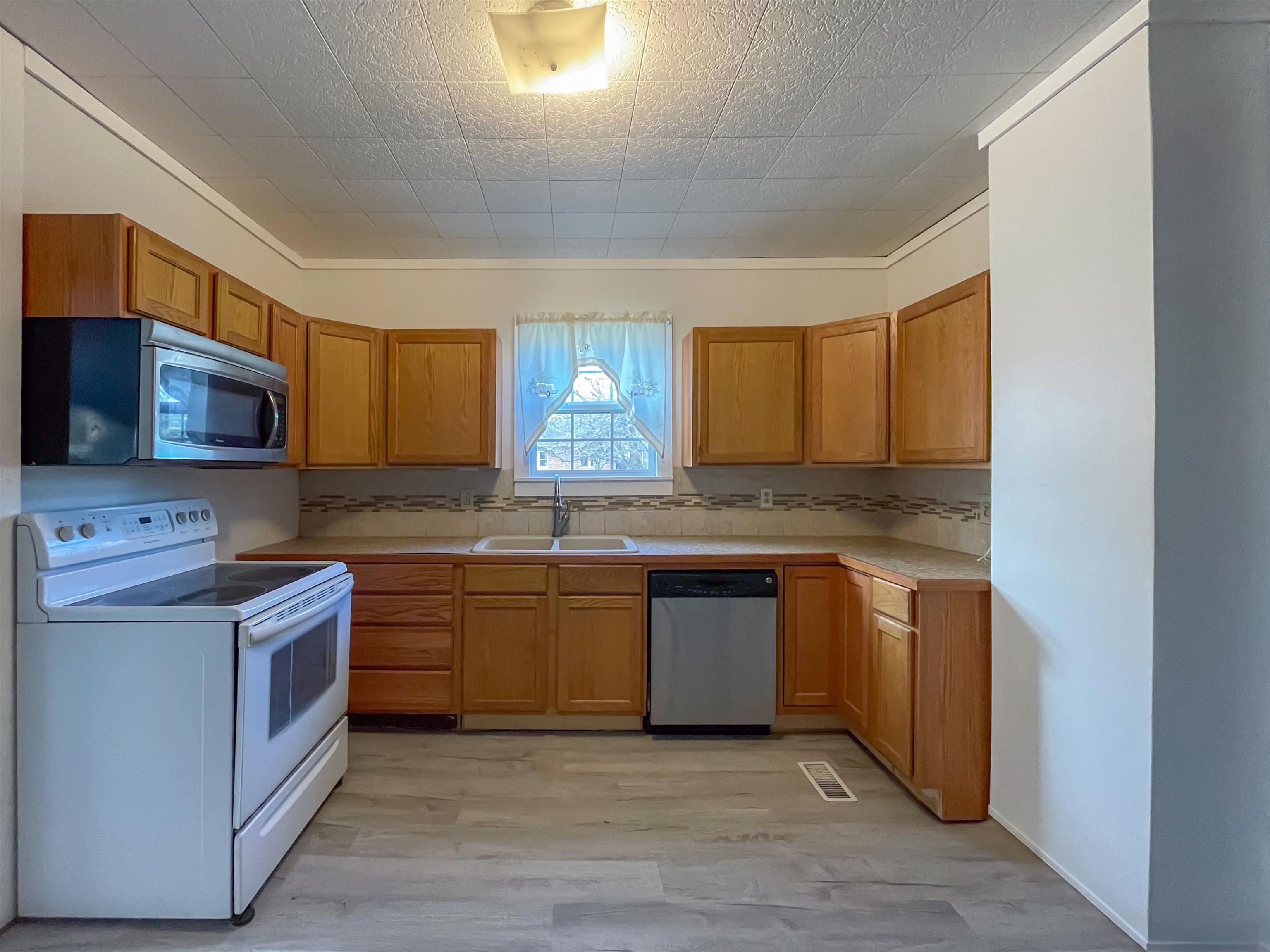 825 N 7th Street Arkansas City KS 67005