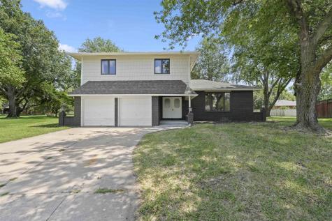 1534 N Valleyview Court Wichita KS 67212