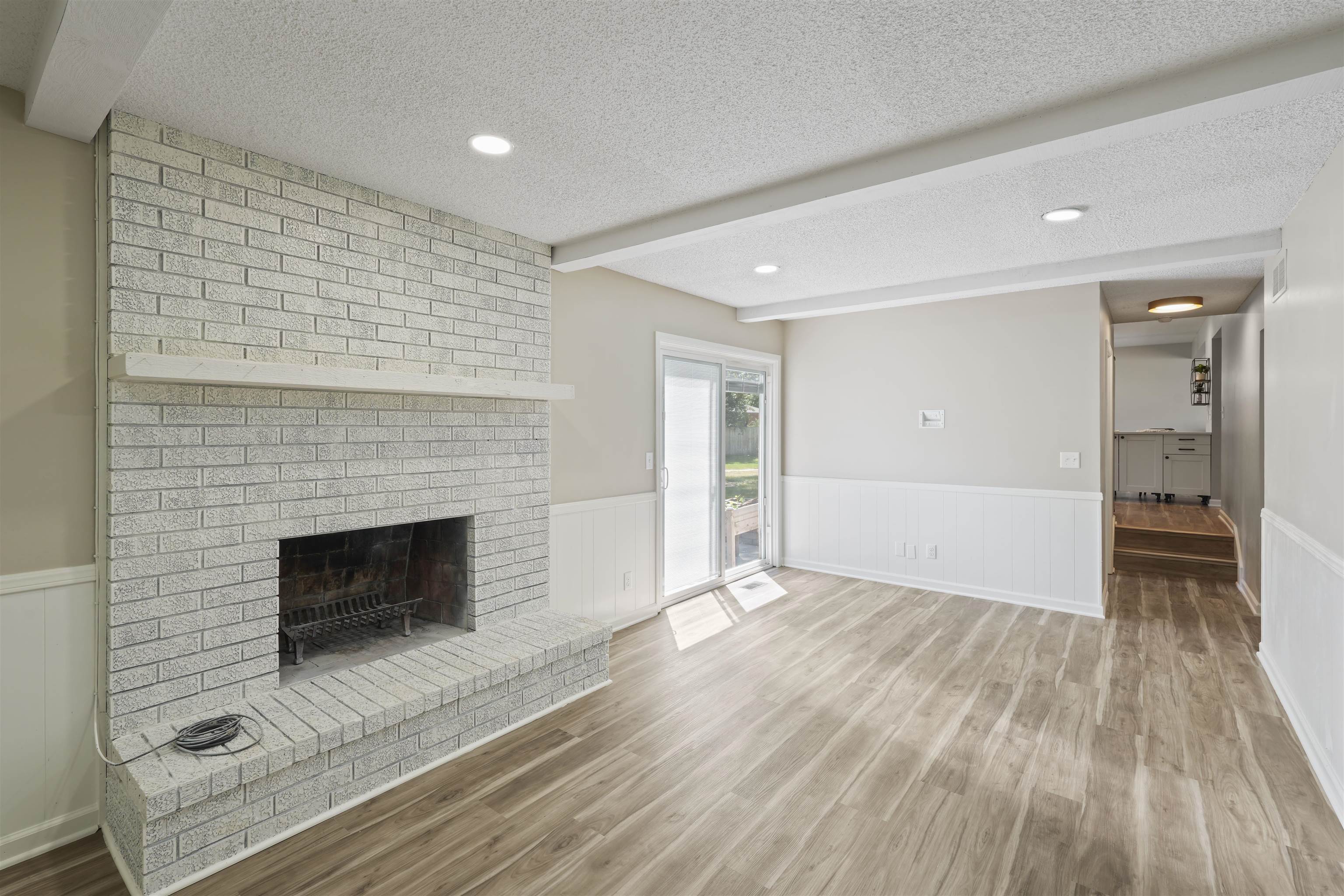 1534 N Valleyview Court Wichita KS 67212