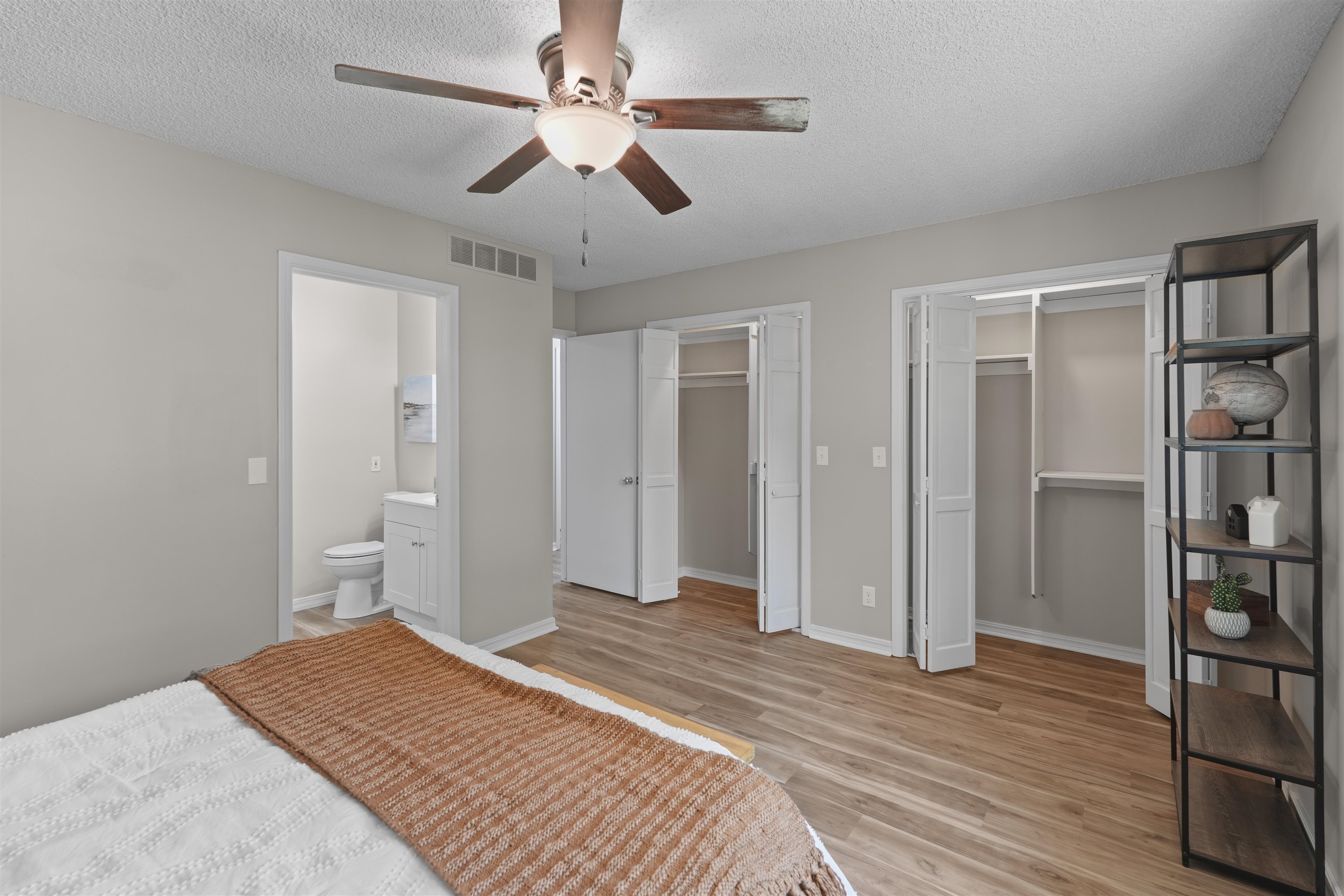 1534 N Valleyview Court Wichita KS 67212