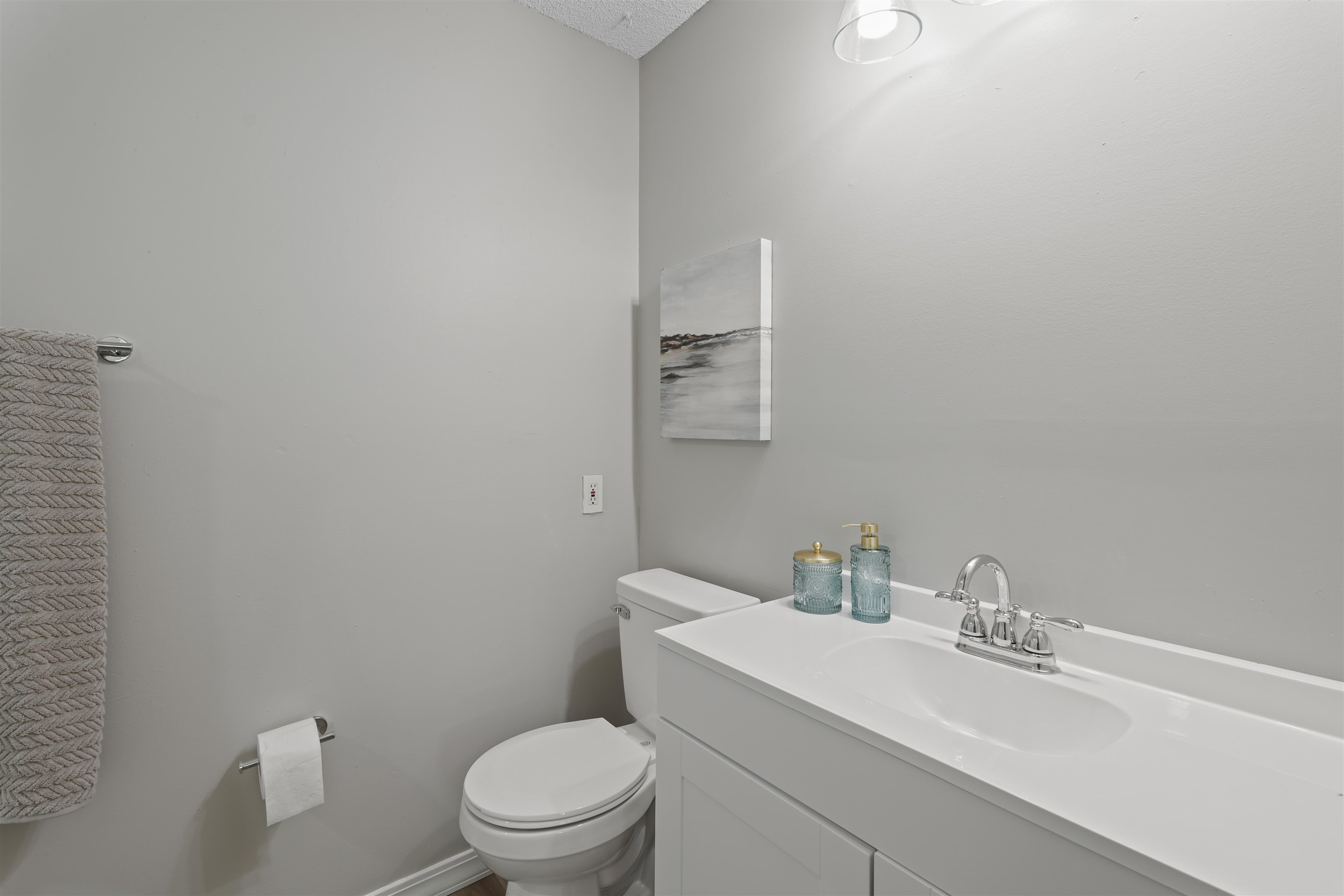 1534 N Valleyview Court Wichita KS 67212
