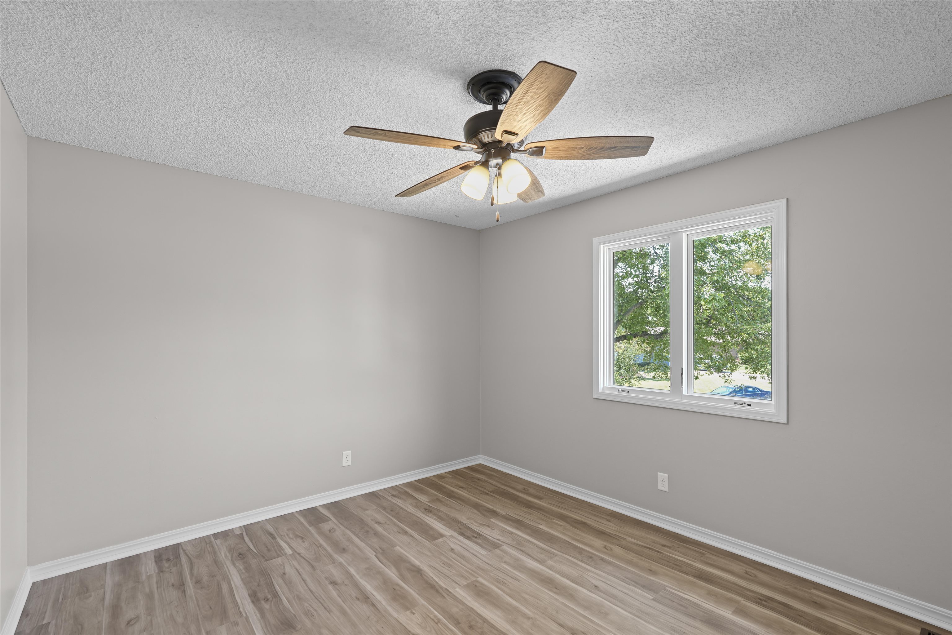 1534 N Valleyview Court Wichita KS 67212