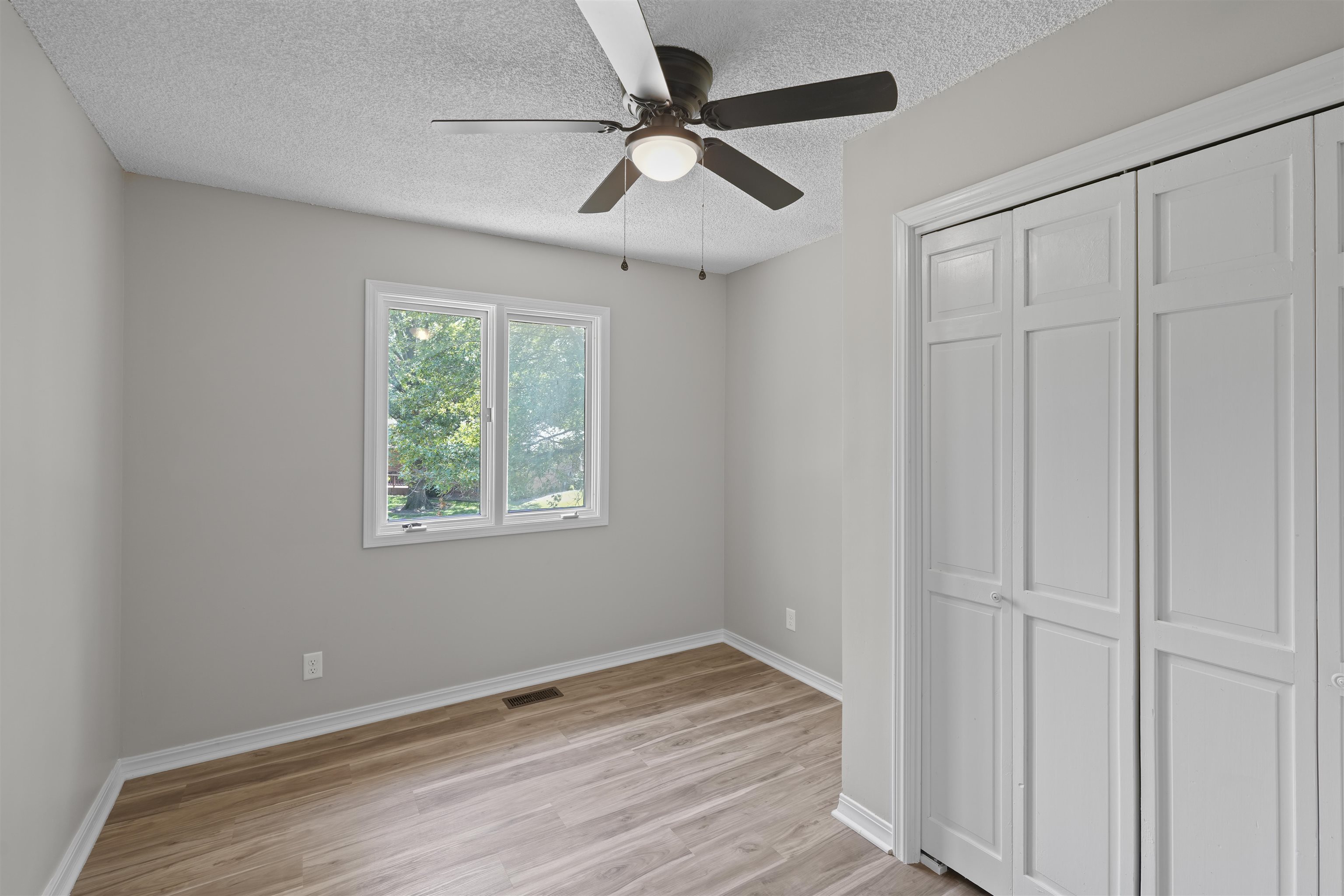 1534 N Valleyview Court Wichita KS 67212