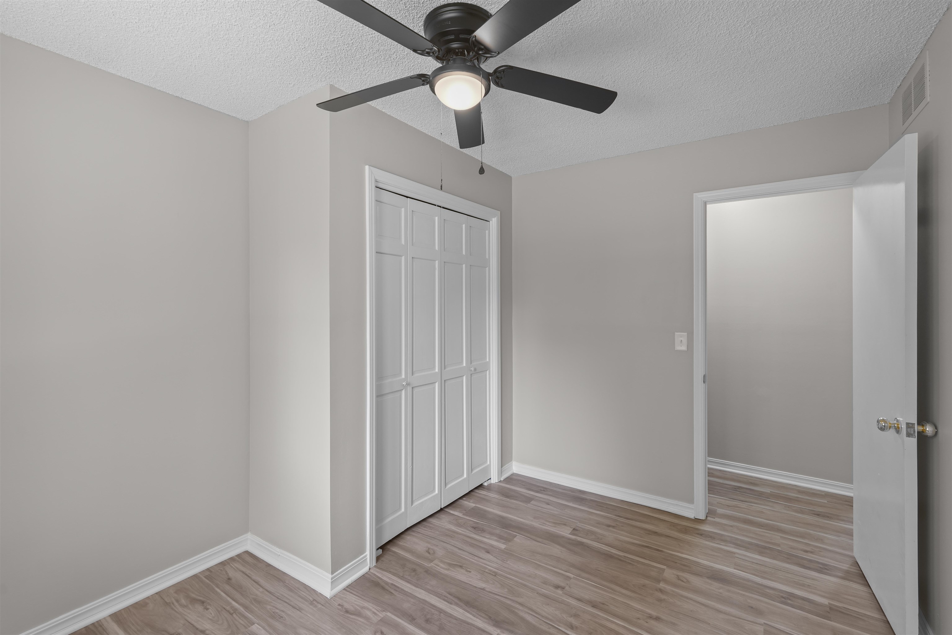 1534 N Valleyview Court Wichita KS 67212