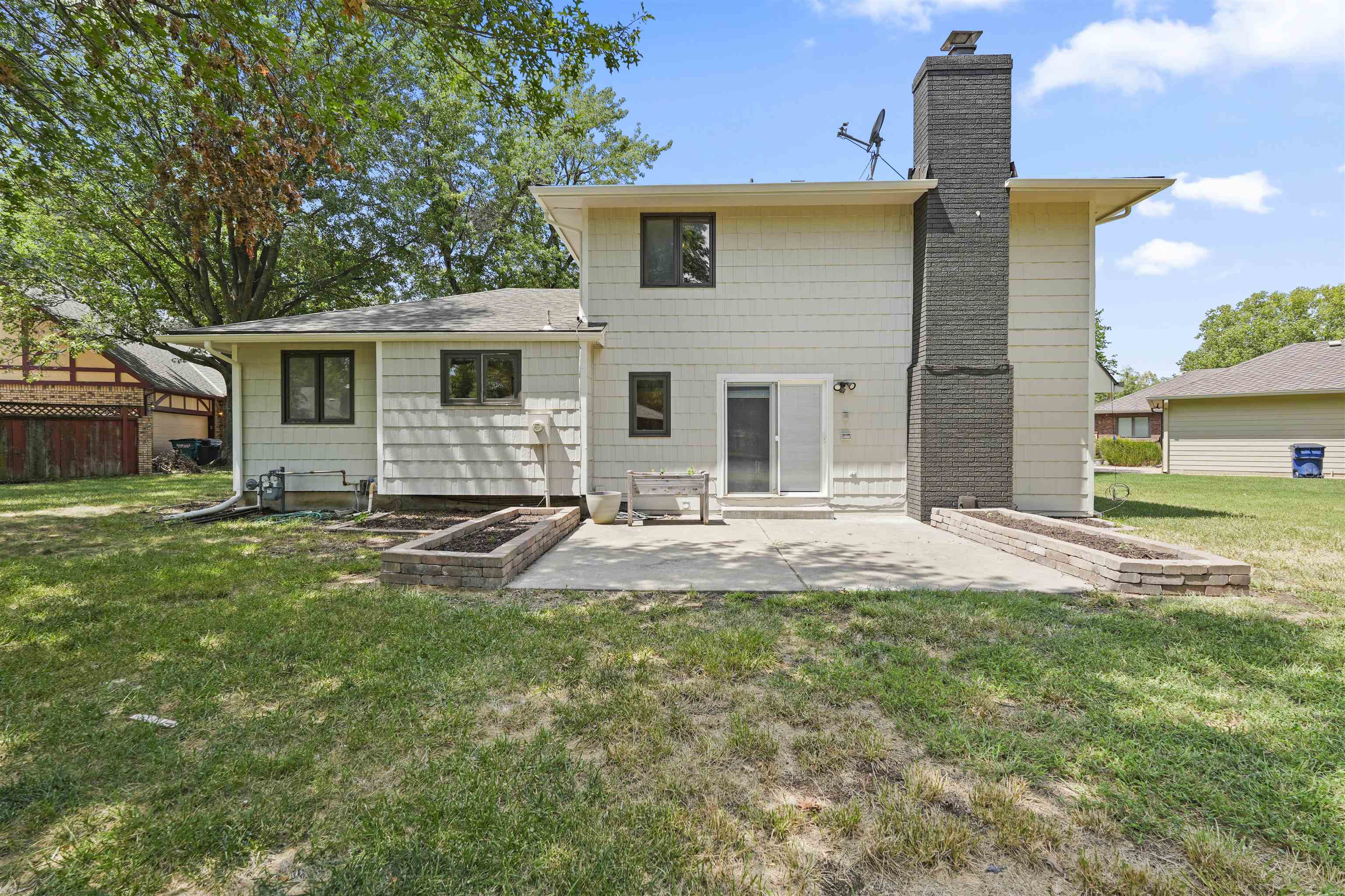 1534 N Valleyview Court Wichita KS 67212