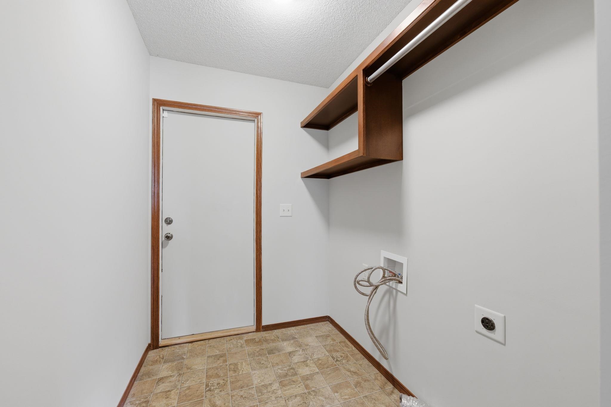 1705 N Nickelton Circle Wichita KS 67235