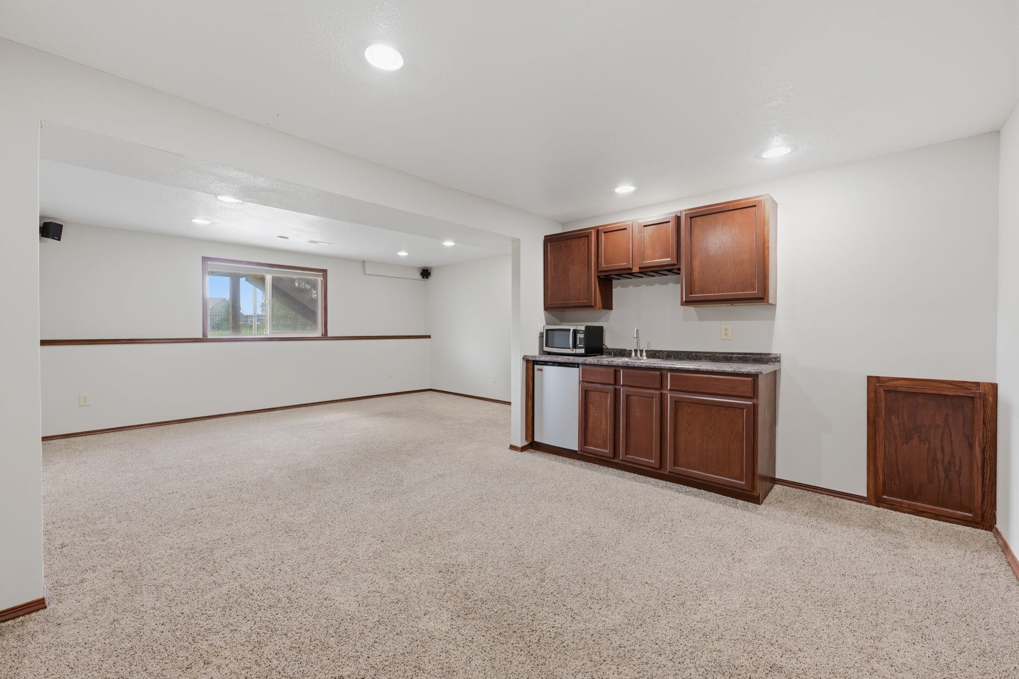 1705 N Nickelton Circle Wichita KS 67235