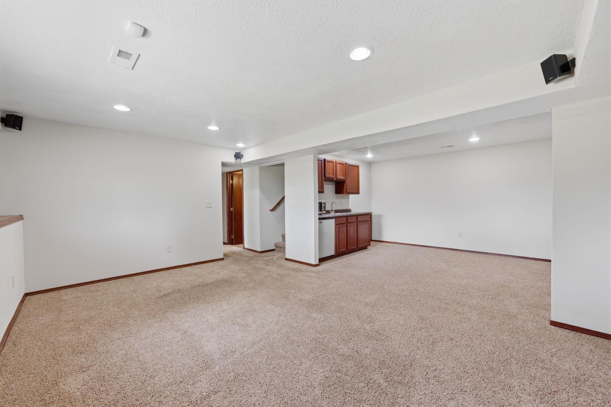 1705 N Nickelton Circle Wichita KS 67235