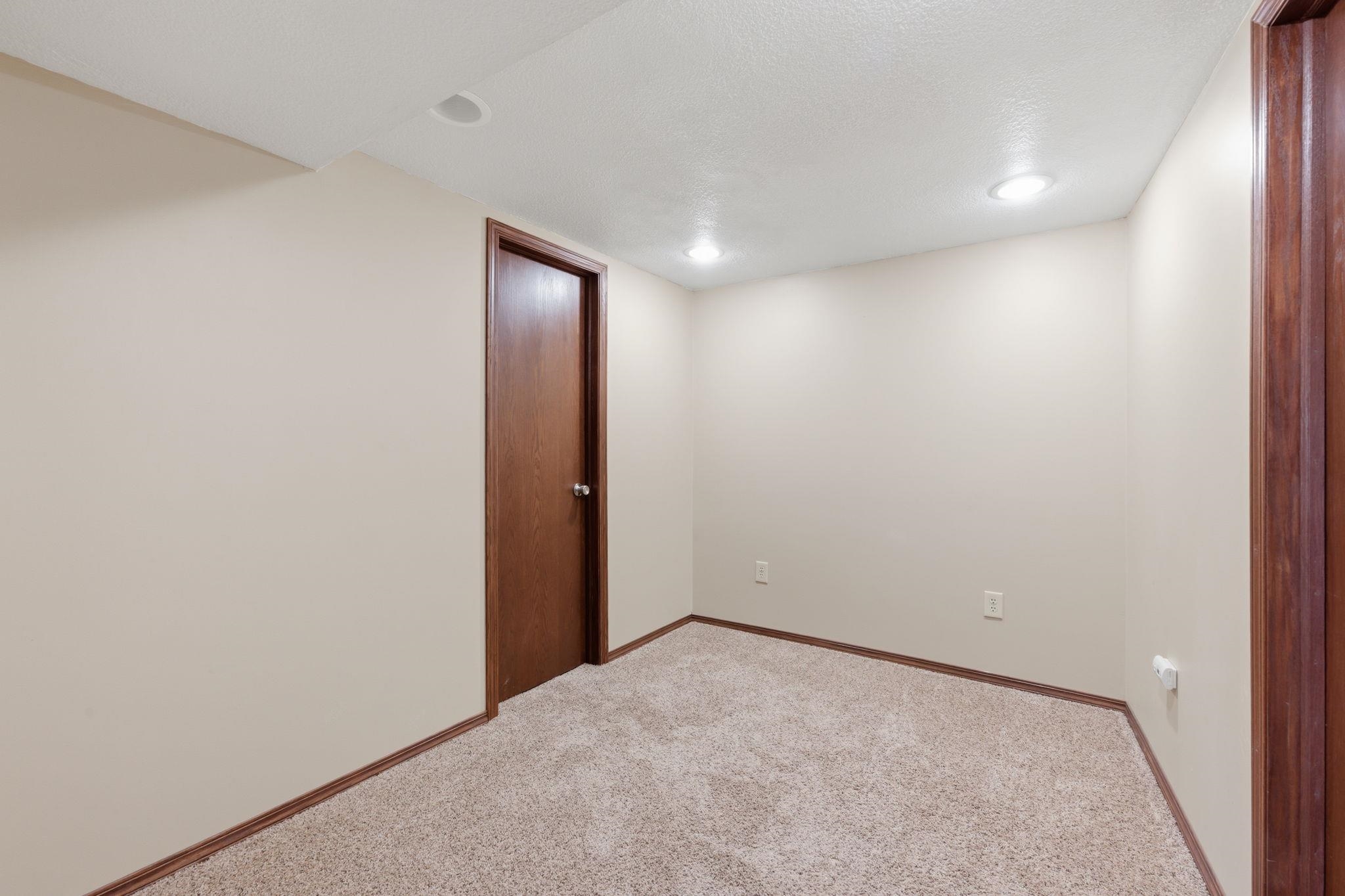 1705 N Nickelton Circle Wichita KS 67235