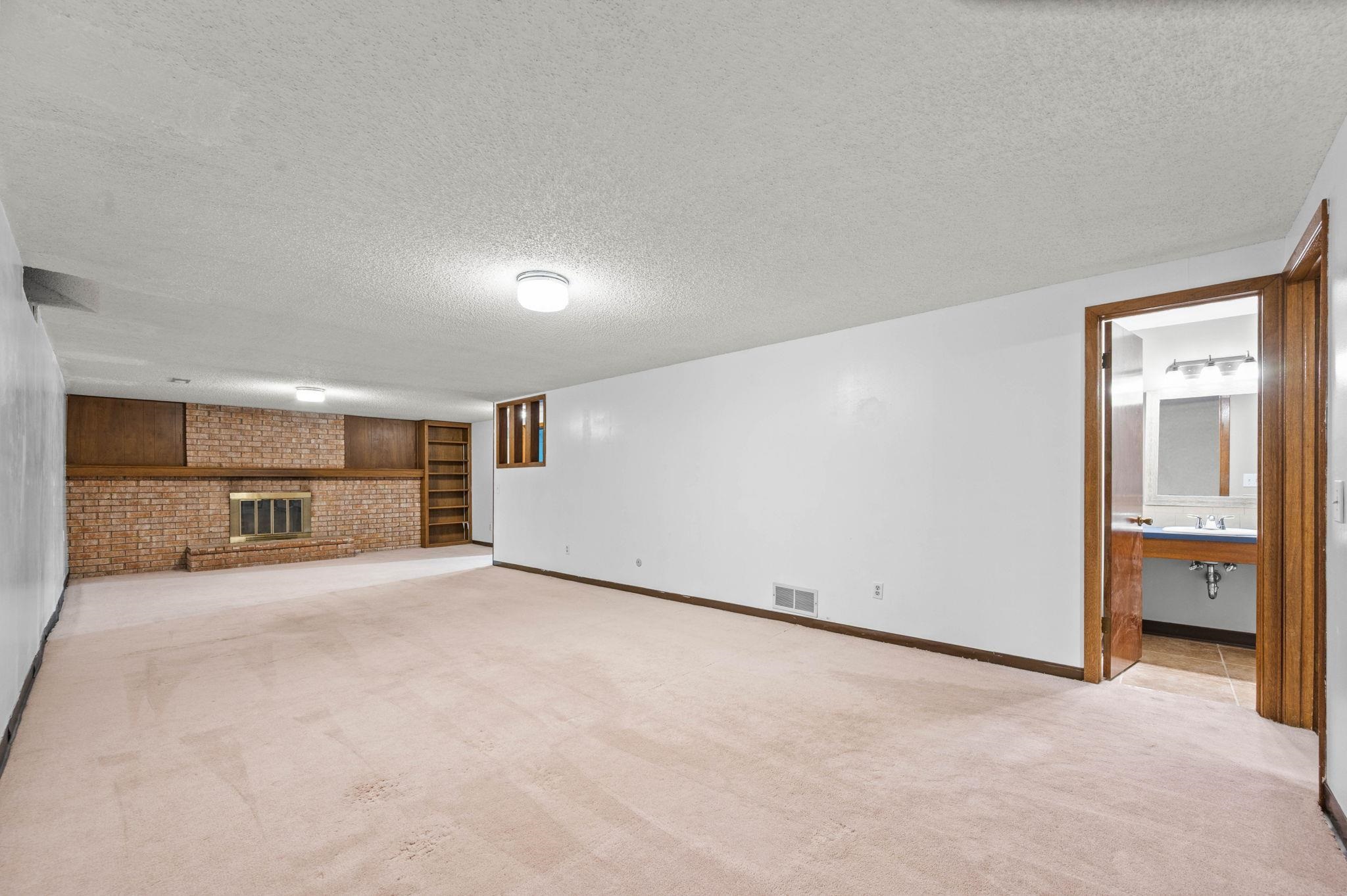 914 S Breckenridge Court Wichita KS 67207