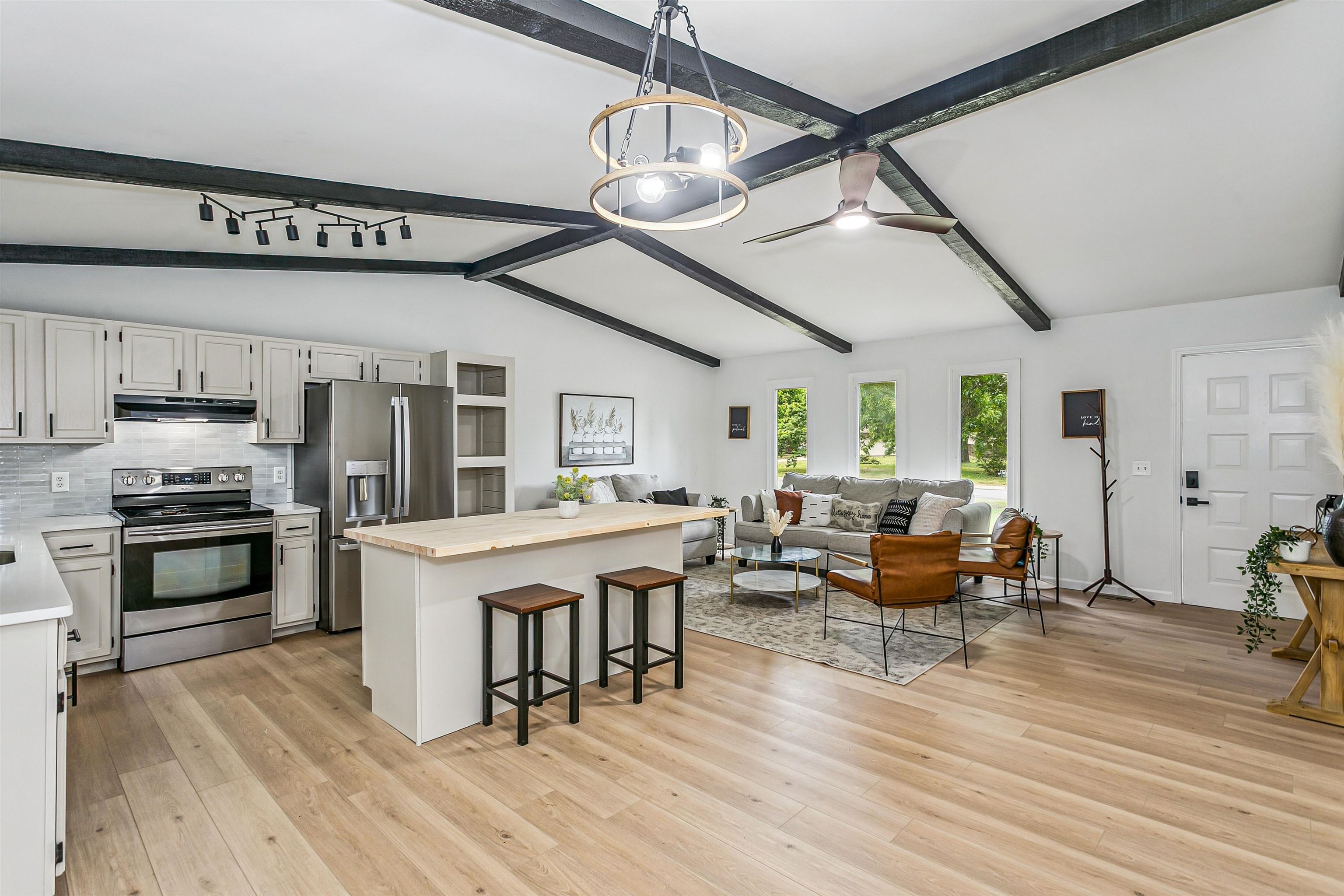 302 W Cherokee Drive Kechi KS 67067