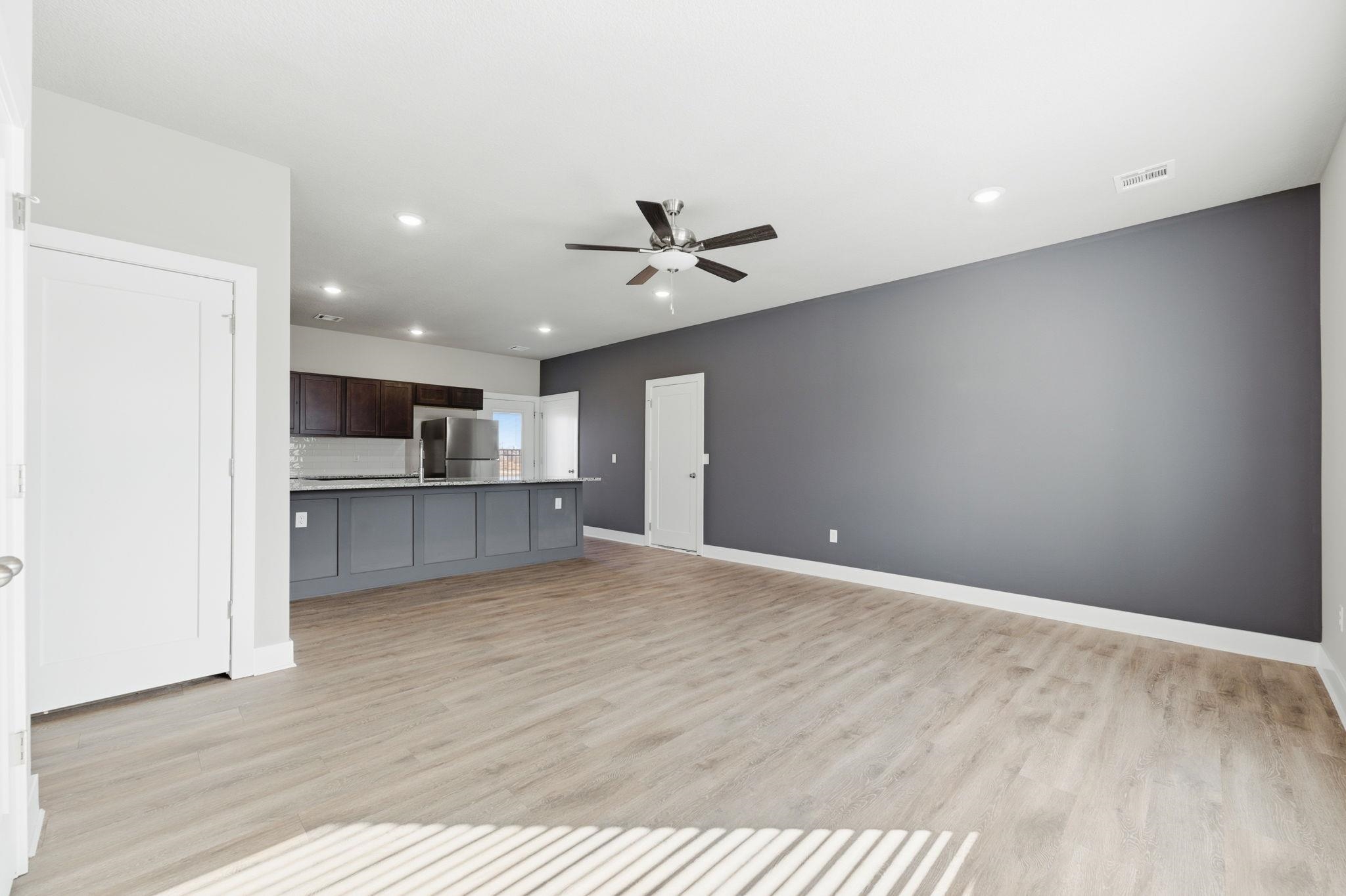 498 E Harper Street Valley Center KS 67147-8948