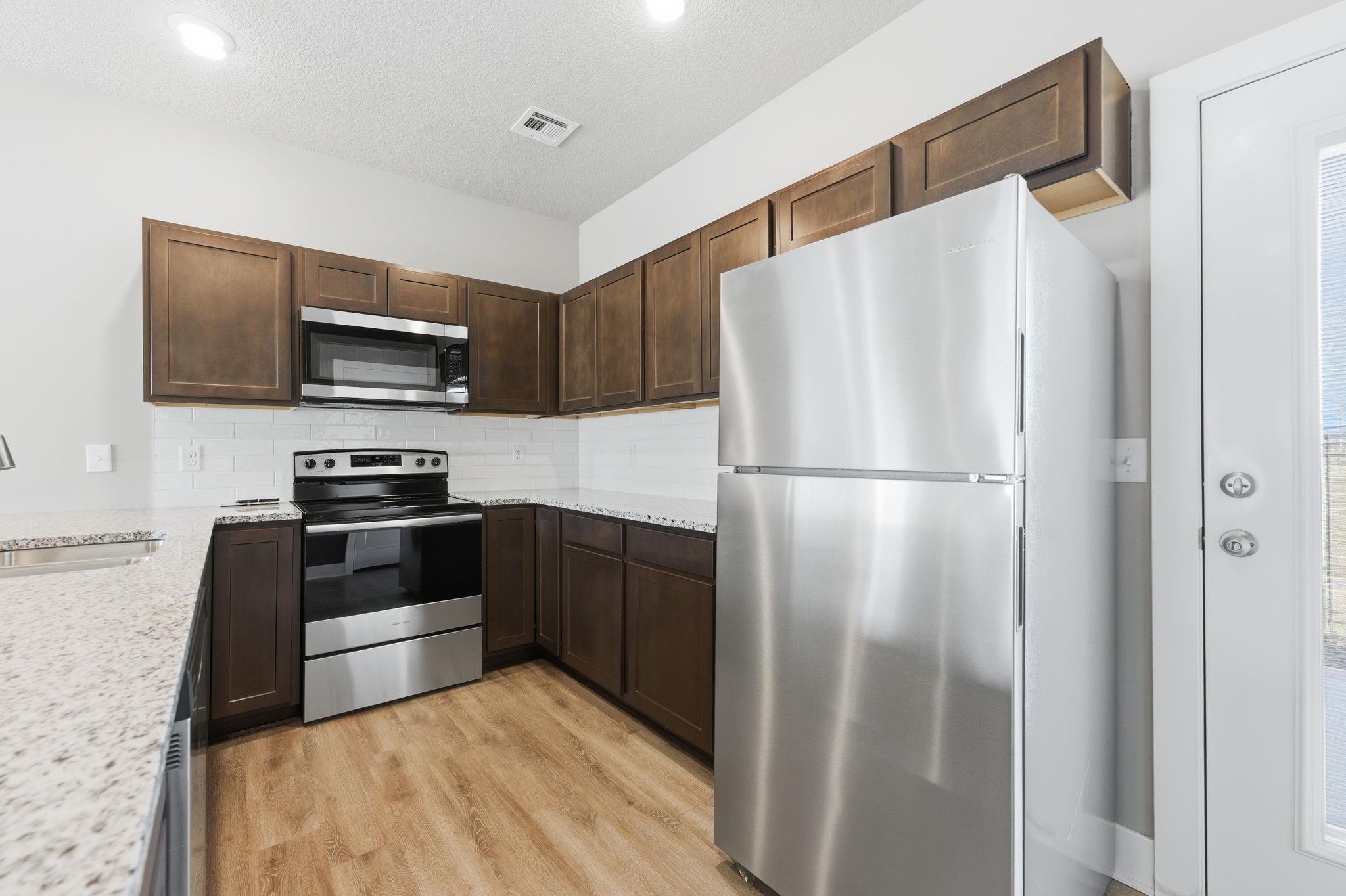 498 E Harper Street Valley Center KS 67147-8948