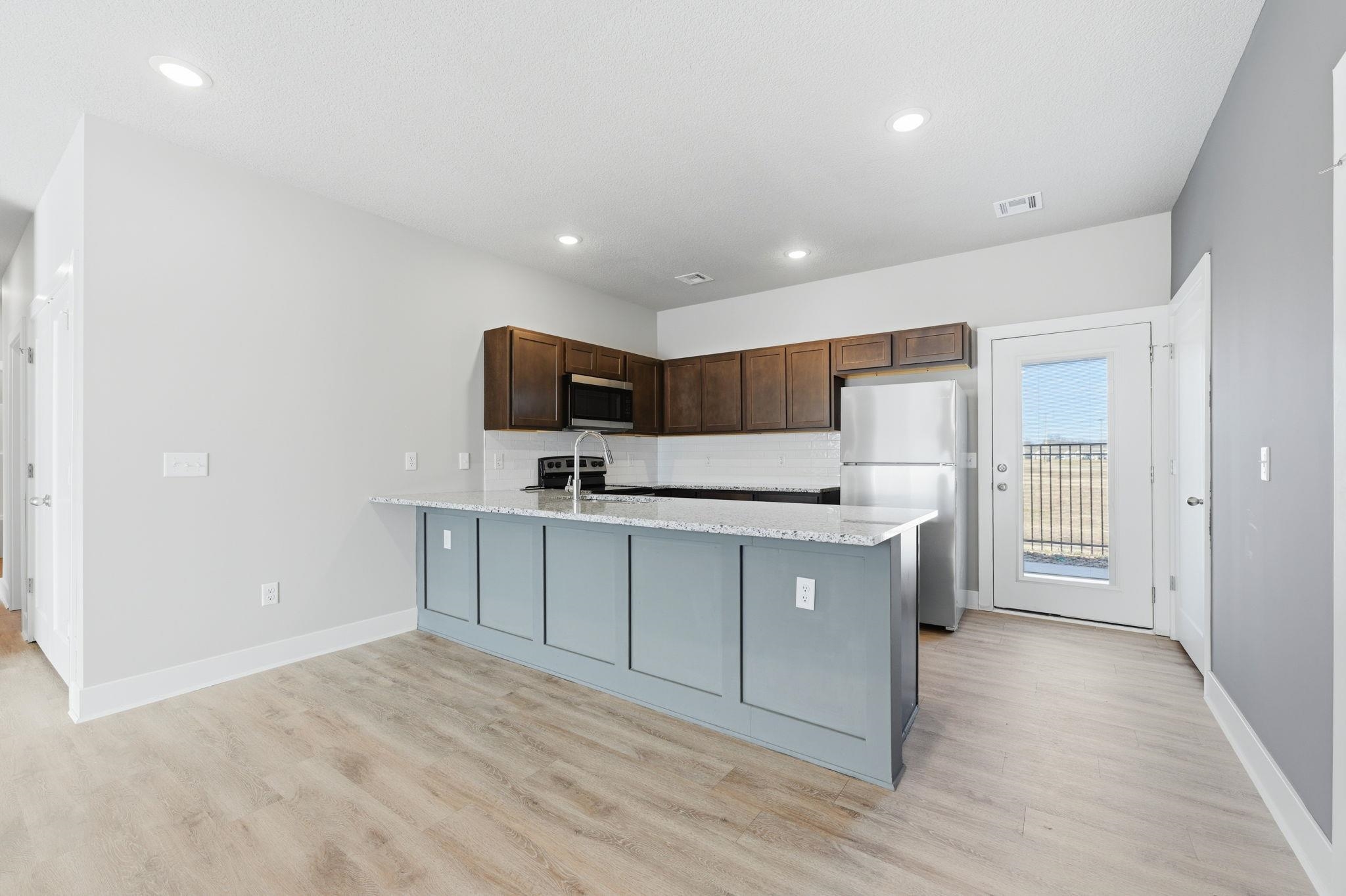 498 E Harper Street Valley Center KS 67147-8948